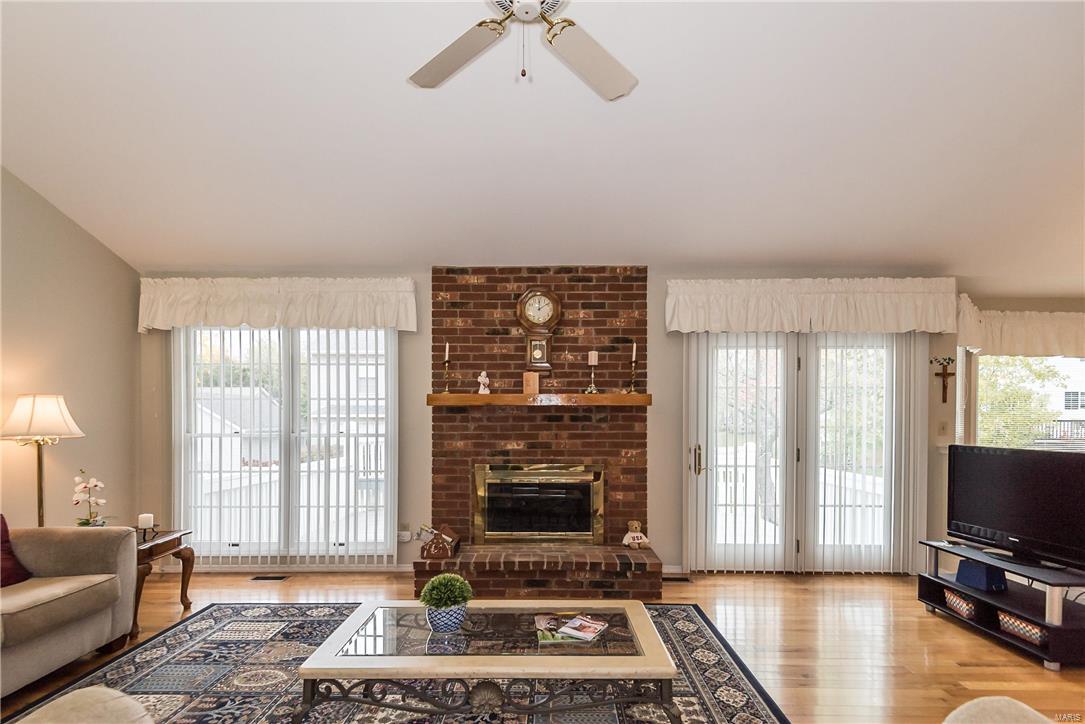 Homes for sale in Saint Charles, MO | 323 Wildberry Ln, Saint Charles, MO 63304 | MLS# MIS17086674