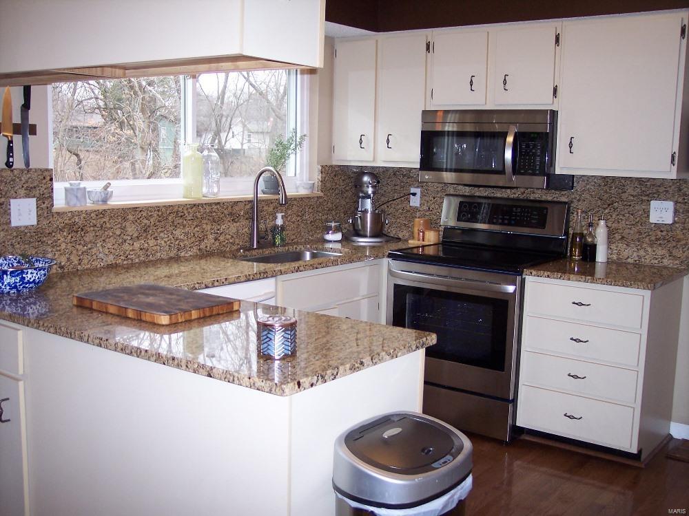 Homes for sale in Saint Peters, MO | 1135 Carrington Dr, Saint Peters, MO 63376 | MLS# MIS18007109