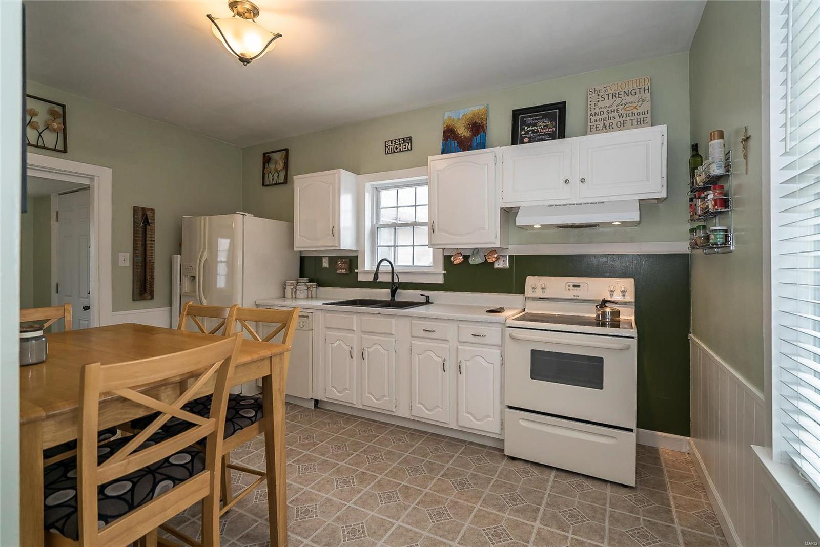 Homes for sale in Saint Charles, MO | 328 Franklin St, Saint Charles, MO 63301 | MLS# MIS18025814