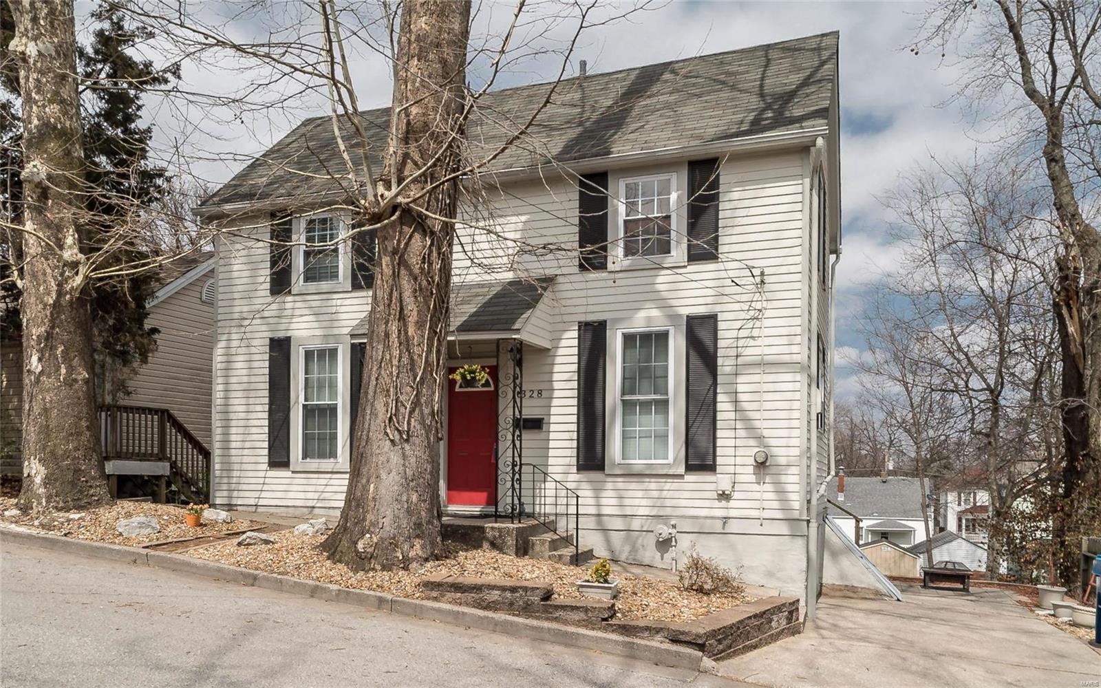 Homes for sale in Saint Charles, MO | 328 Franklin St, Saint Charles, MO 63301 | MLS# MIS18025814