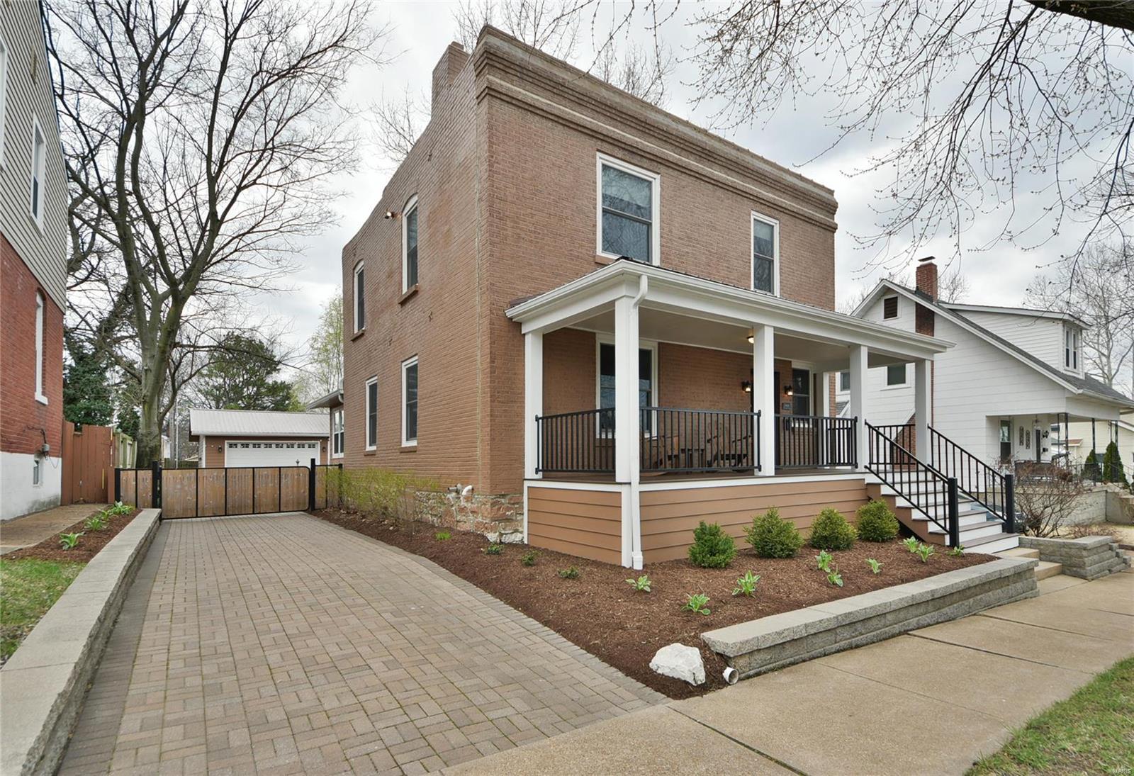 Homes for sale in Saint Louis, MO | 7068 Tholozan Ave, Saint Louis, MO 63109 | MLS# MIS18028231