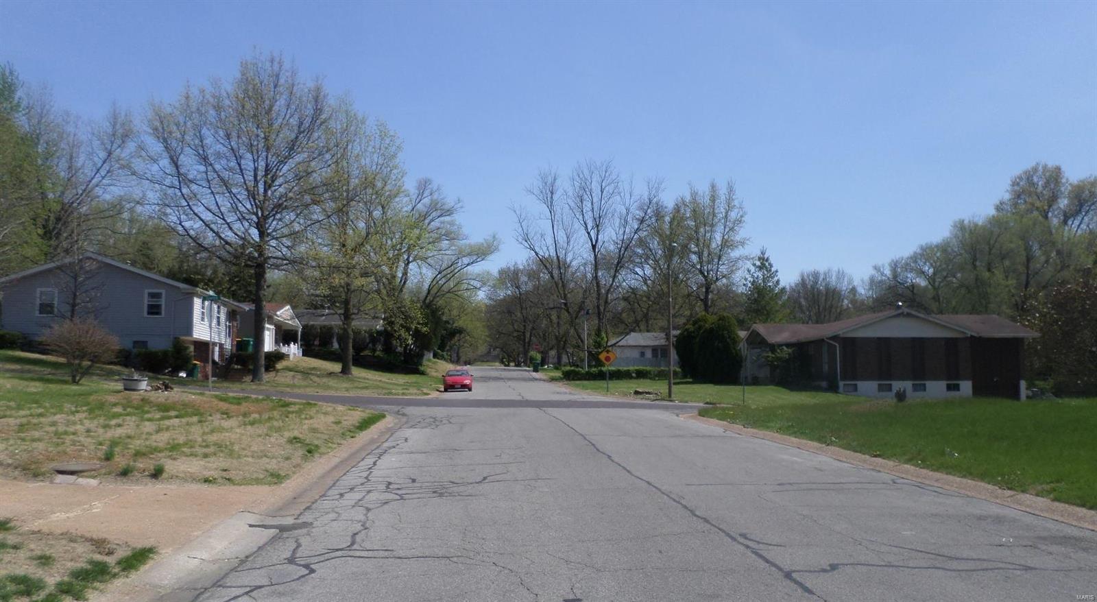 4th image of 2583 Robley Dr, Saint Louis, MO 63136 | MLS# MIS18037022