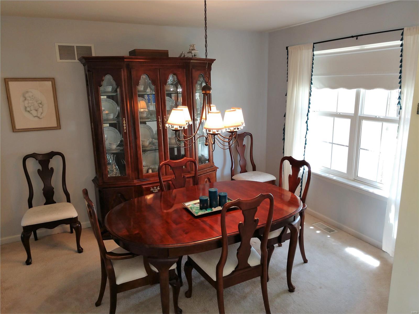 2nd image of 14 Spring Time Ct, Saint Charles, MO 63303 | MLS# MIS18037561
