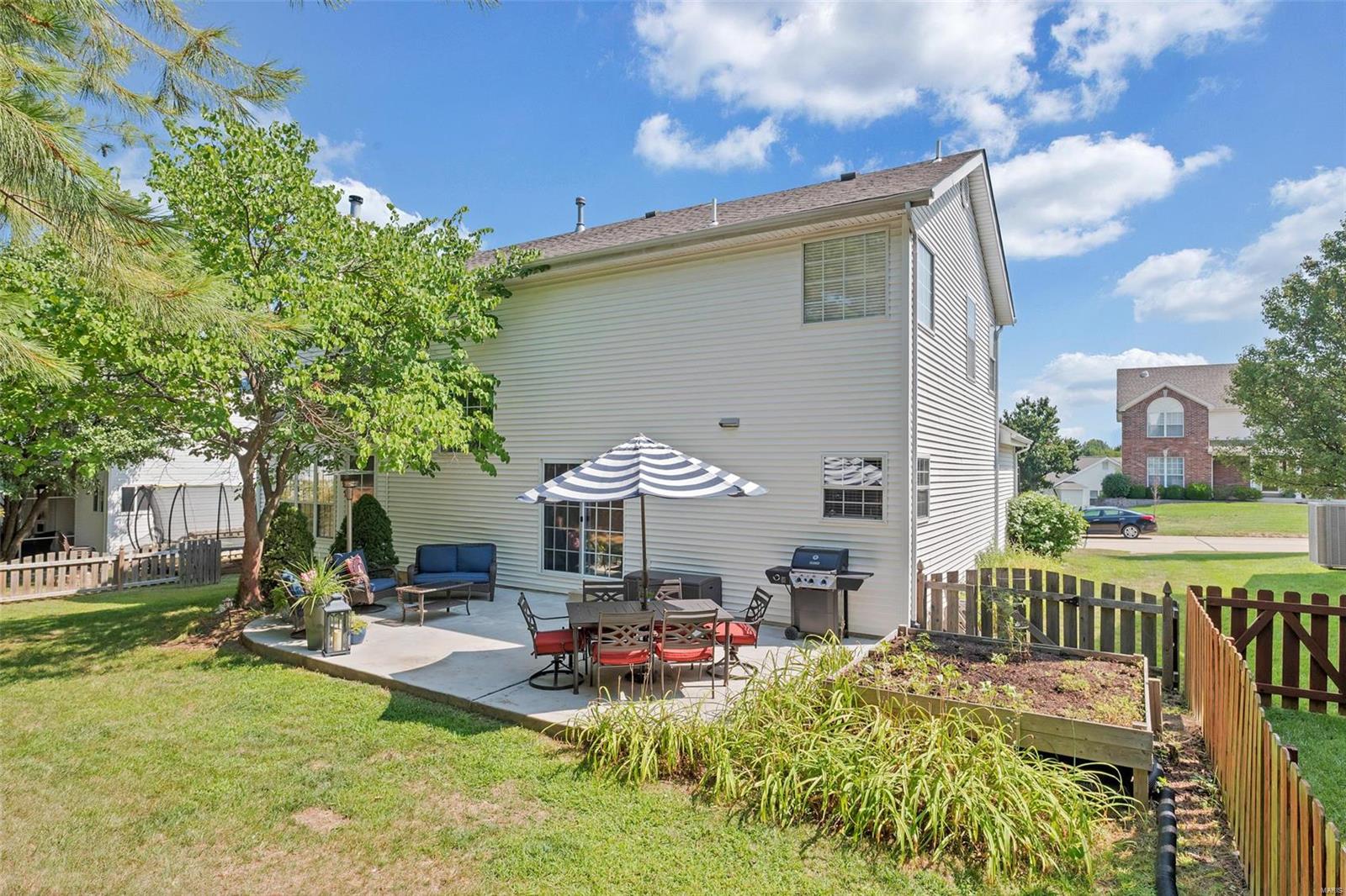 Homes for sale in Saint Charles, MO | 1317 Auburn Hills Dr, Saint Charles, MO 63304 | MLS# MIS18050221