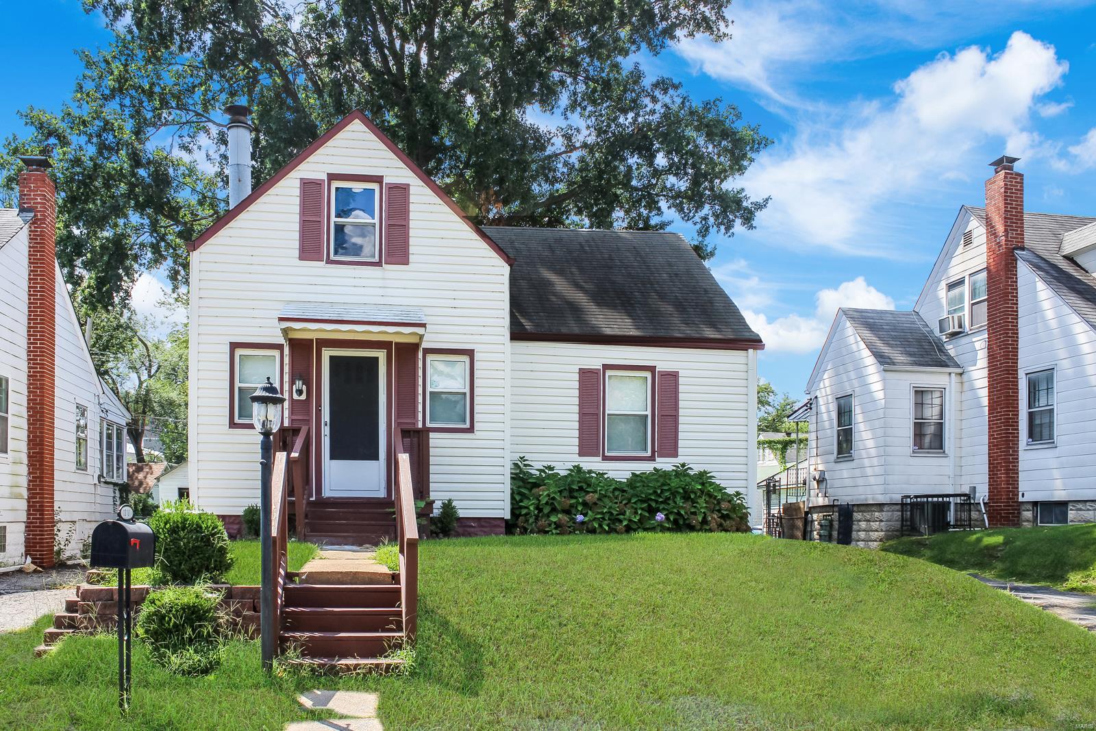Homes for sale in Saint Louis, MO | 11905 Homestead Ave, Saint Louis, MO 63138 | MLS# MIS18076001
