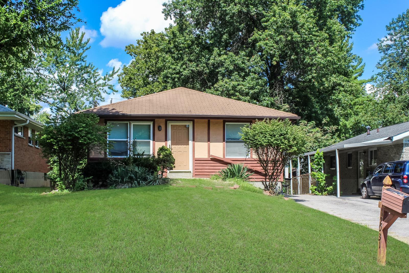 Homes for sale in Saint Louis, MO | 11905 Homestead Ave, Saint Louis, MO 63138 | MLS# MIS18076001