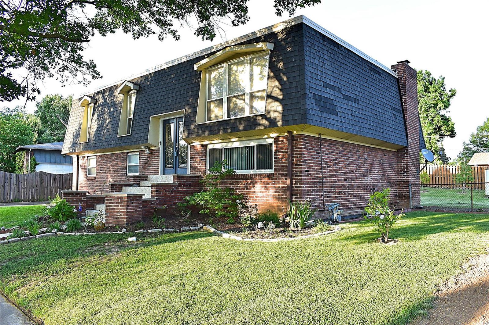 1st image of 4712 Tonga Dr, Saint Louis, MO 63128 | MLS# MIS19039826