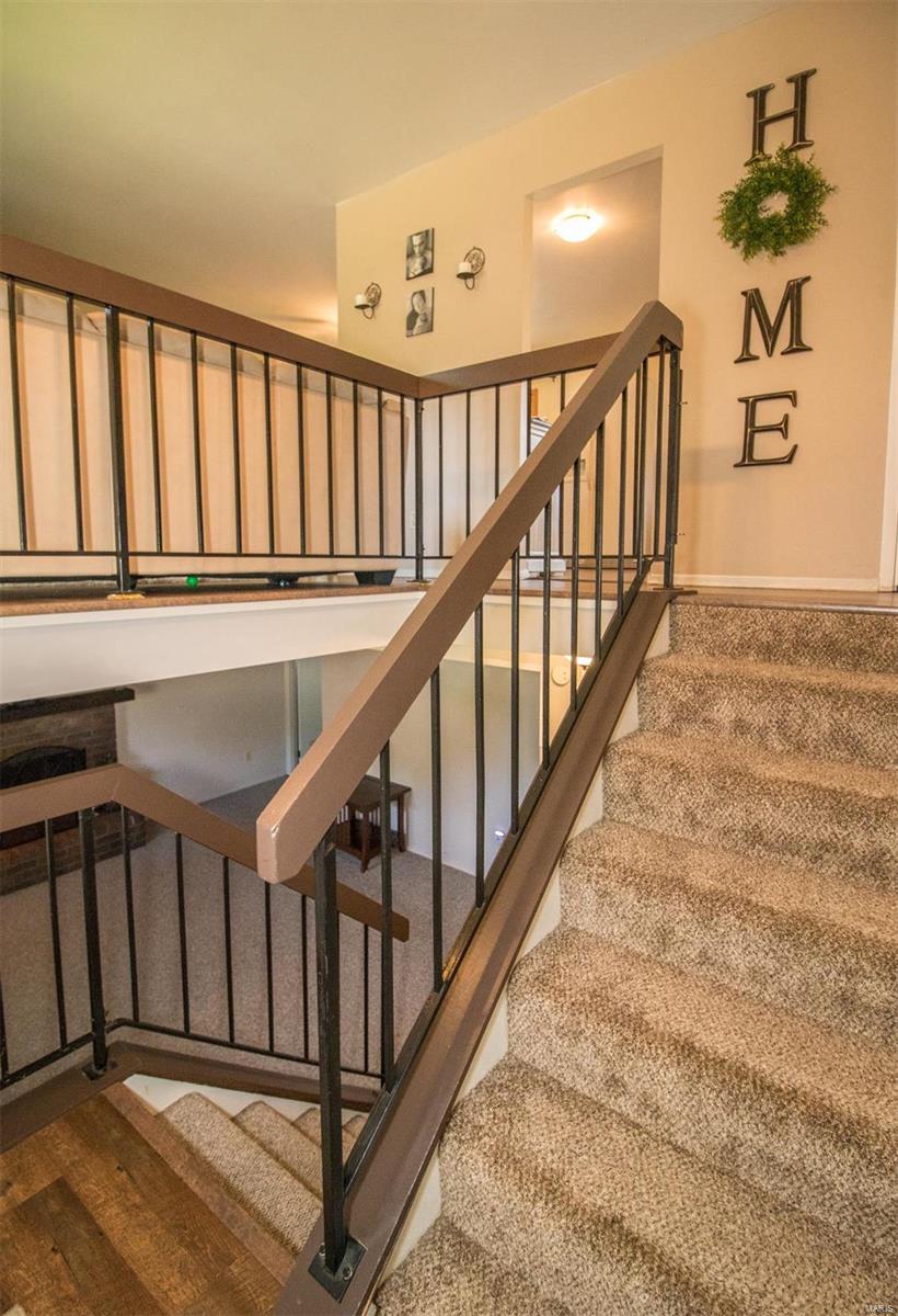 2nd image of 27 Glenna Dr, Saint Peters, MO 63376 | MLS# MIS19048205