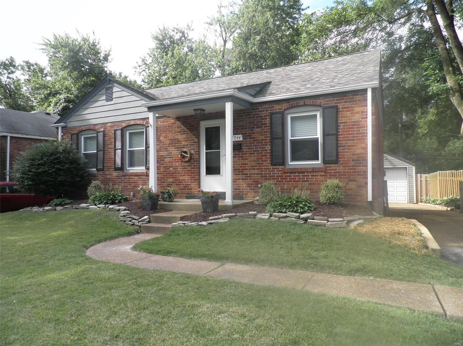 Homes for sale in Saint Louis, MO | 7044 Holly Hills Ave, Saint Louis, MO 63123 | MLS# MIS19053519