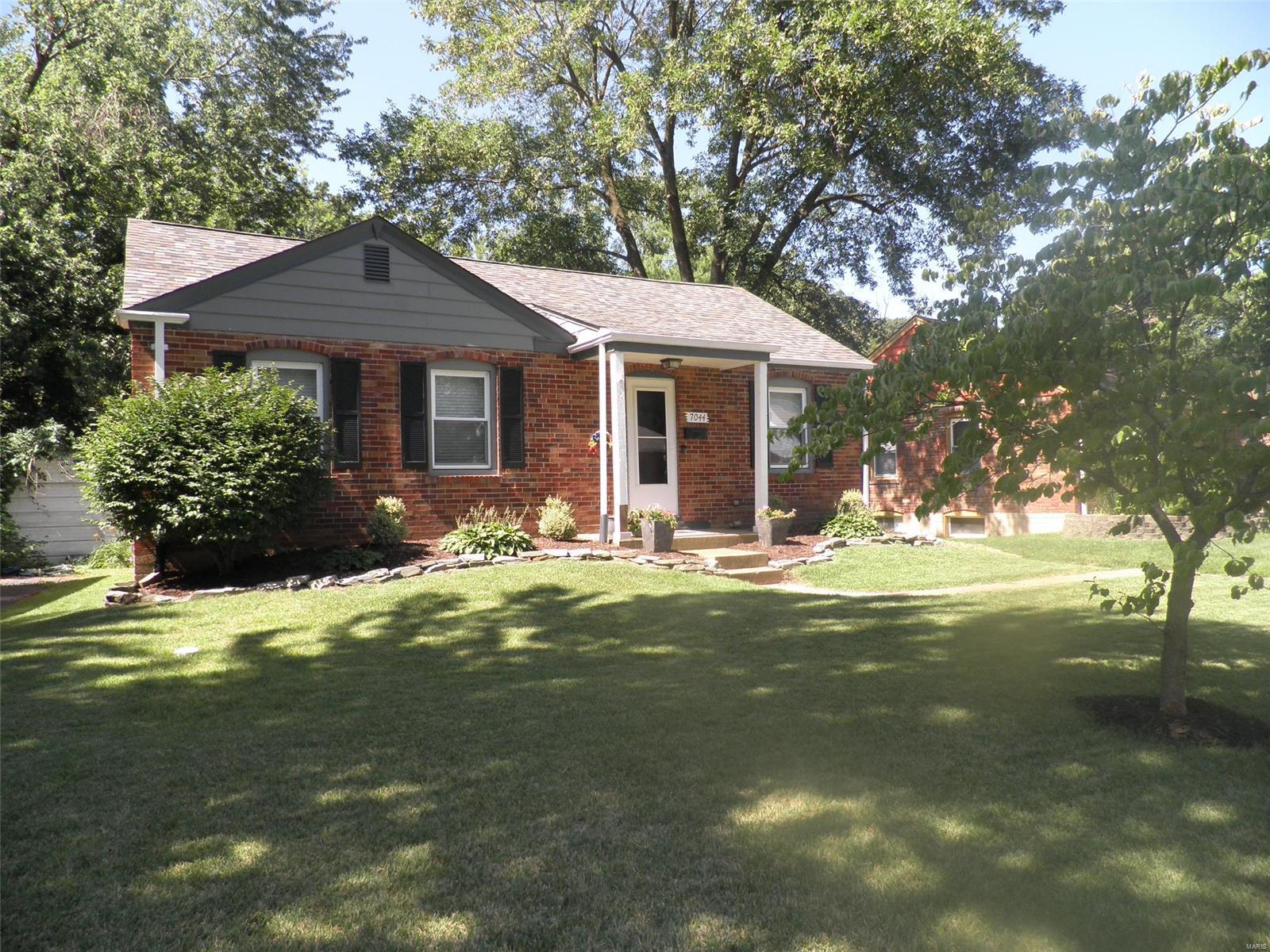 Homes for sale in Saint Louis, MO | 7044 Holly Hills Ave, Saint Louis, MO 63123 | MLS# MIS19053519