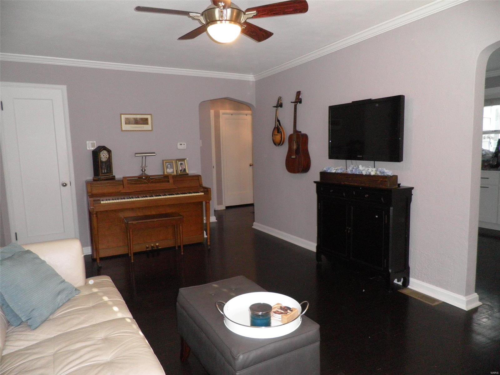 Homes for sale in Saint Louis, MO | 7044 Holly Hills Ave, Saint Louis, MO 63123 | MLS# MIS19053519