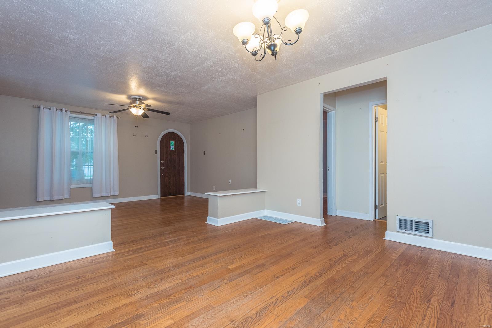 Homes for sale in Saint Louis, MO | 331 Geneva Dr, Saint Louis, MO 63125 | MLS# MIS19054027