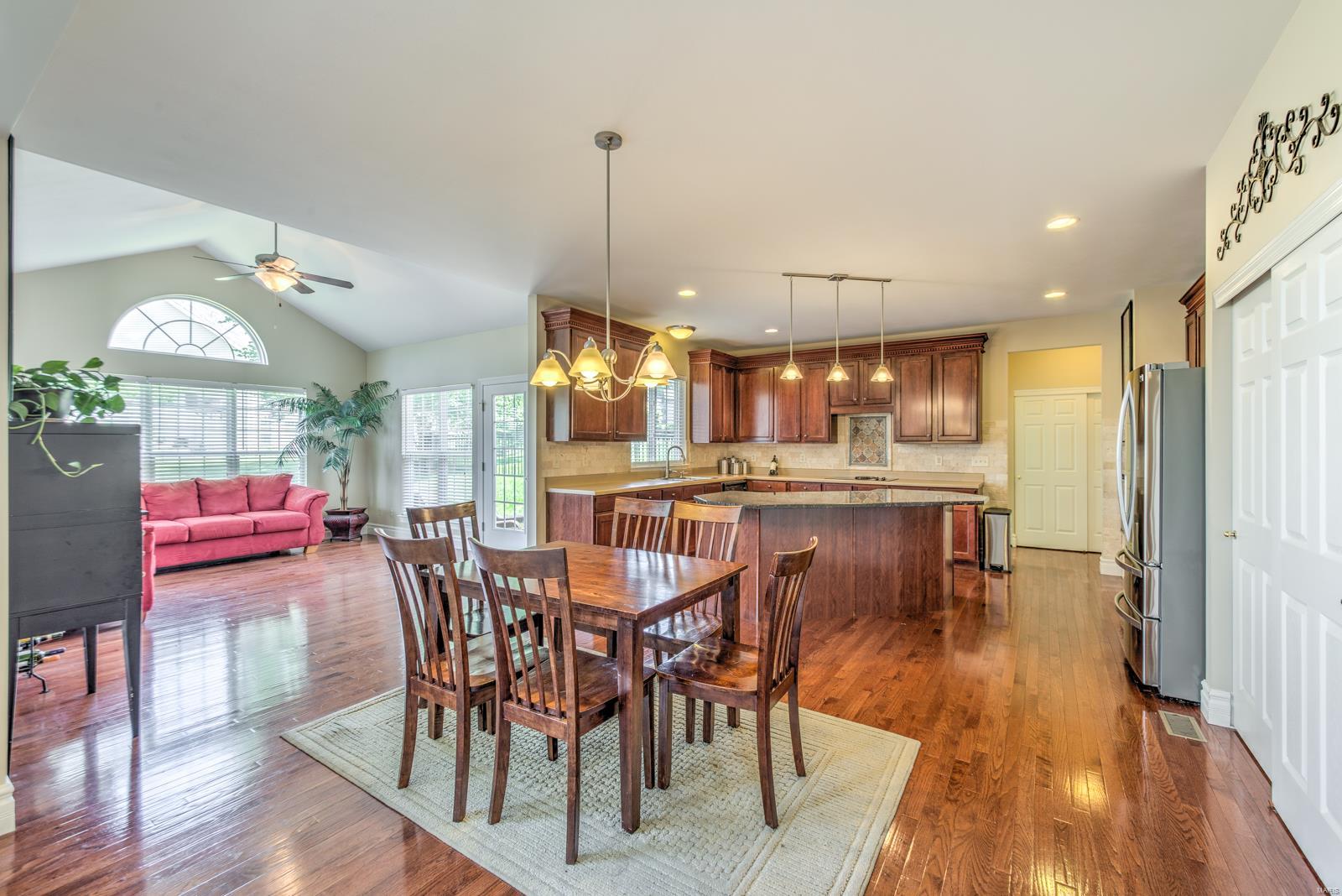 Homes for sale in Saint Louis, MO | 3027 Windsor Point Dr, Saint Louis, MO 63129 | MLS# MIS19054630