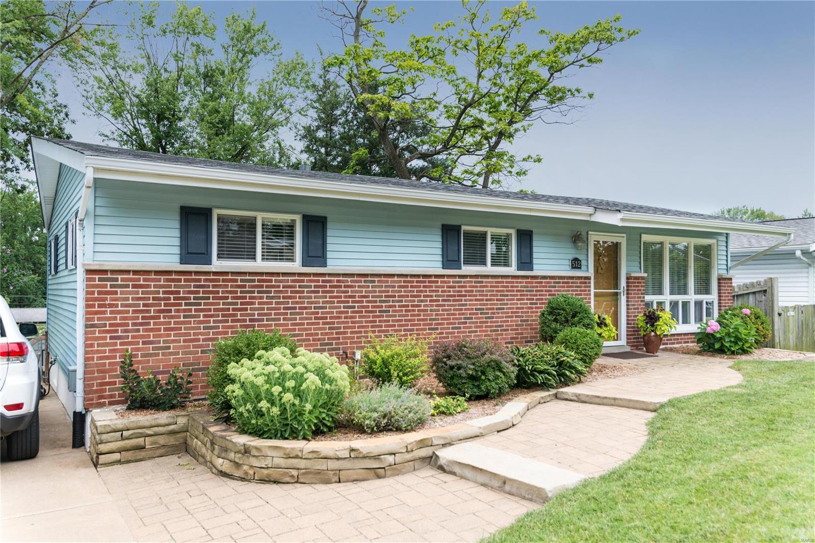 Homes for sale in Saint Louis, MO | 512 Acorn Dr, Saint Louis, MO 63126 | MLS# MIS19061775