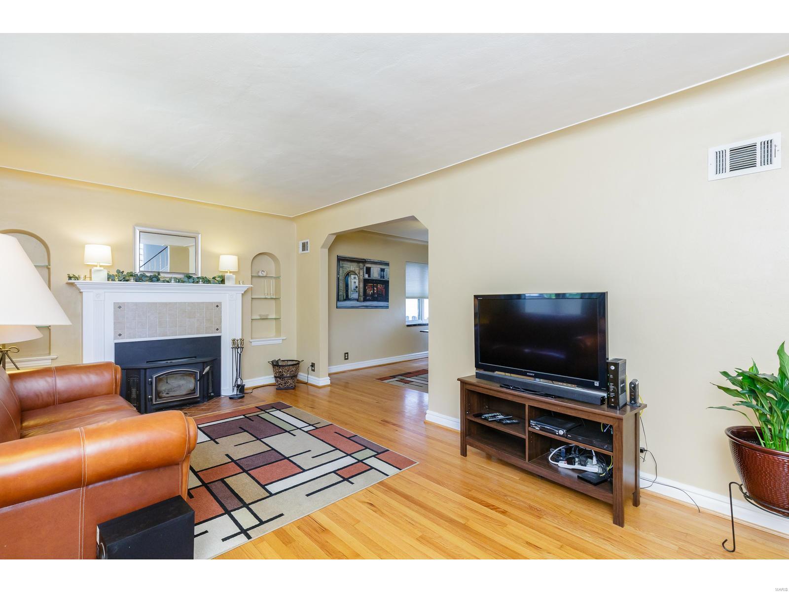 Homes for sale in Saint Louis, MO | 6714 Bancroft Ave, Saint Louis, MO 63109 | MLS# MIS19067479