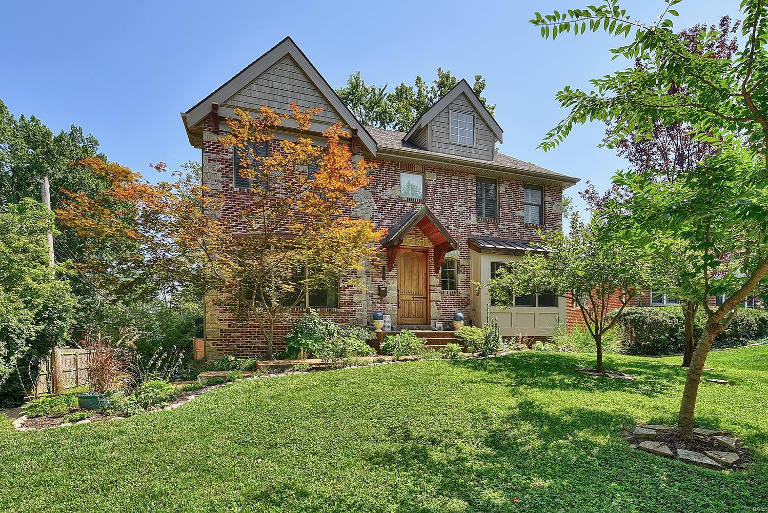 Homes for sale in Saint Louis, MO | 7902 Teasdale Ave, Saint Louis, MO 63130 | MLS# MIS19070402