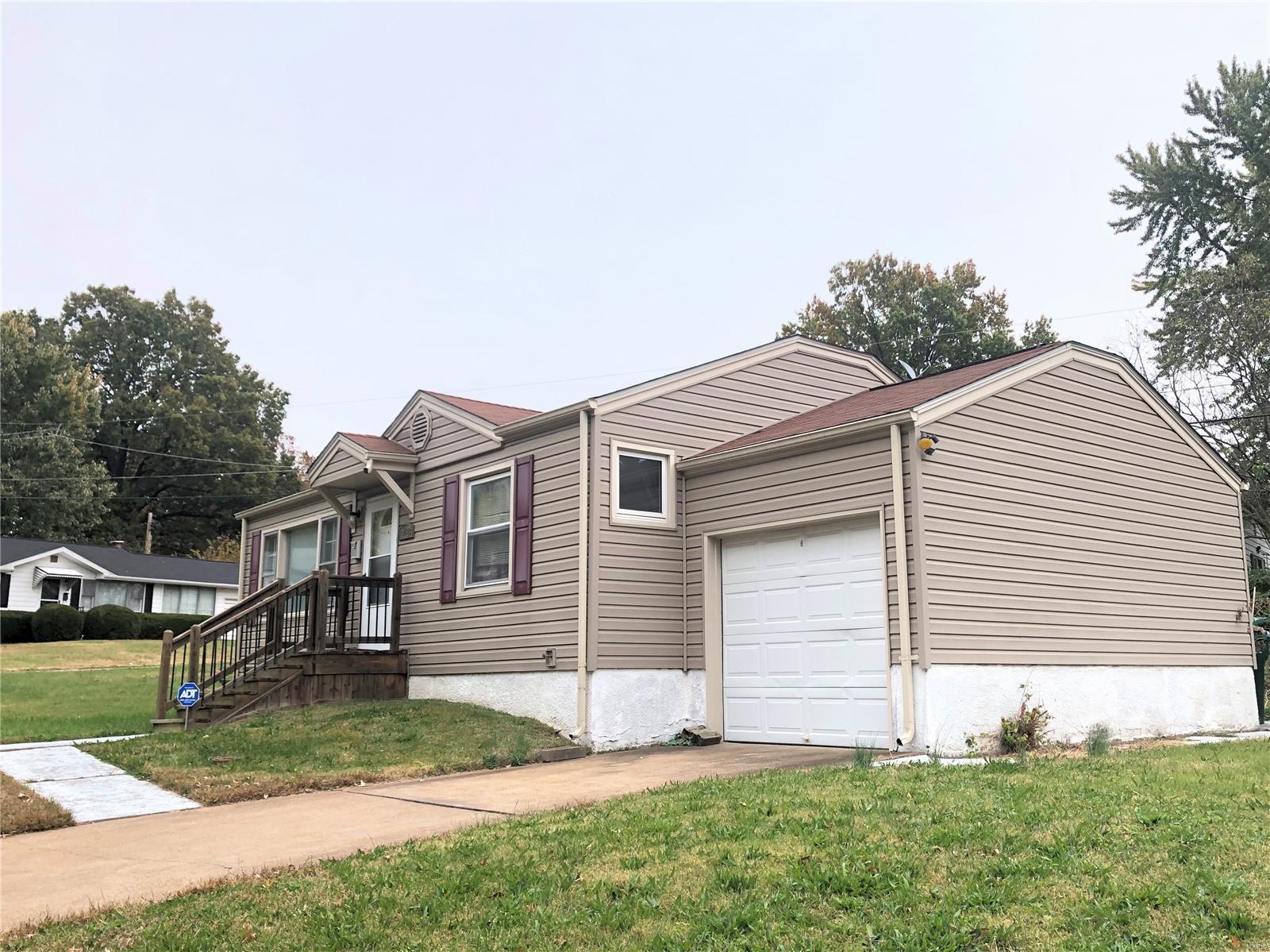Homes for sale in Saint Louis, MO | 10428 Ashbrook Dr, Saint Louis, MO 63137 | MLS# MIS19079176