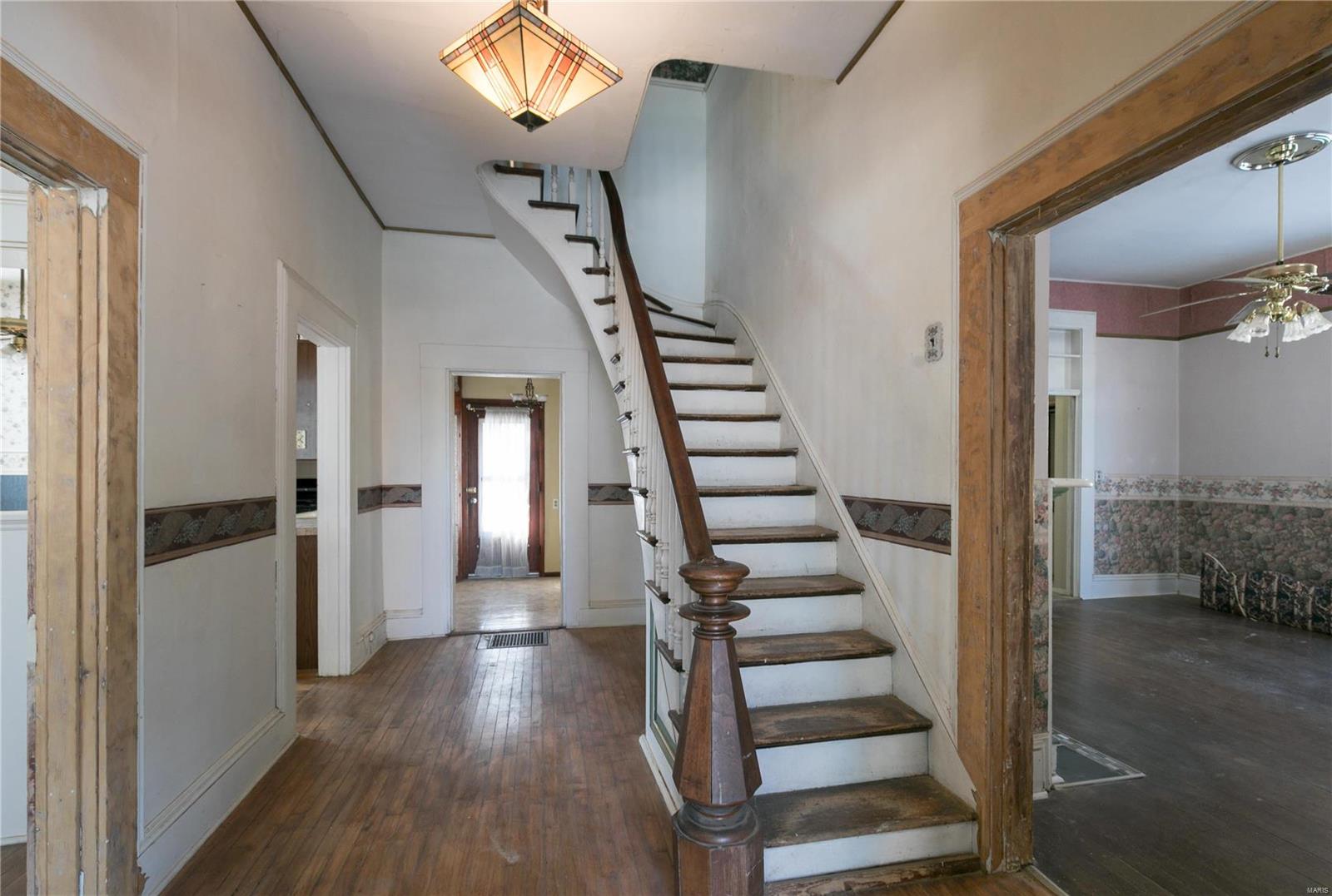 Homes for sale in Saint Louis, MO | 11 Miller Pl, Saint Louis, MO 63135 | MLS# MIS19083893