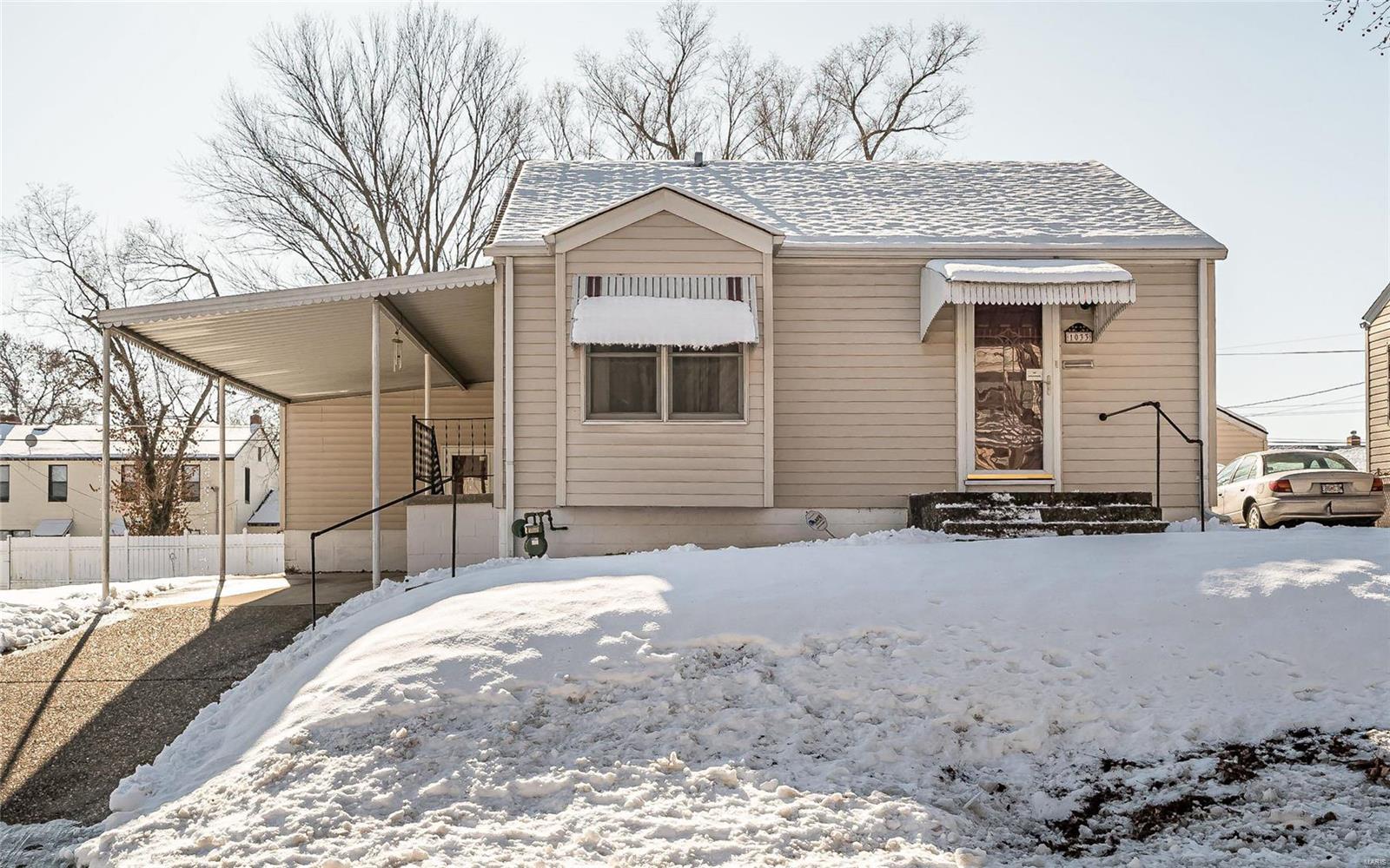 Homes for sale in Saint Charles, MO | 1033 Perry St, Saint Charles, MO 63301 | MLS# MIS19089873