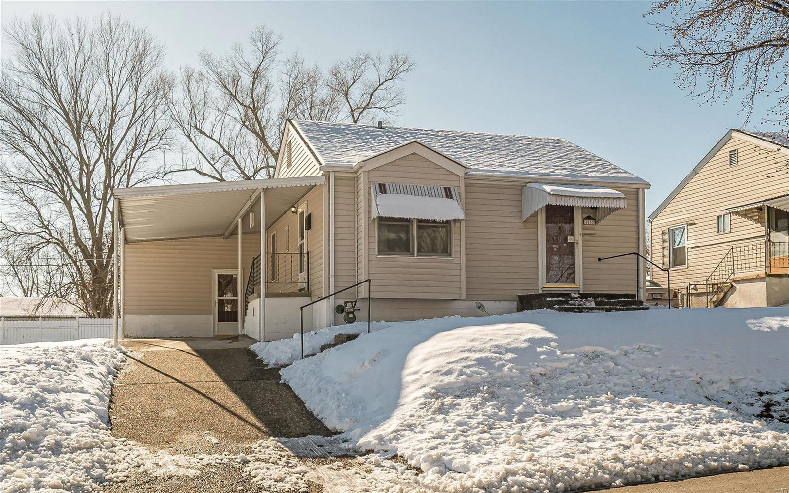 Homes for sale in Saint Charles, MO | 1033 Perry St, Saint Charles, MO 63301 | MLS# MIS19089873