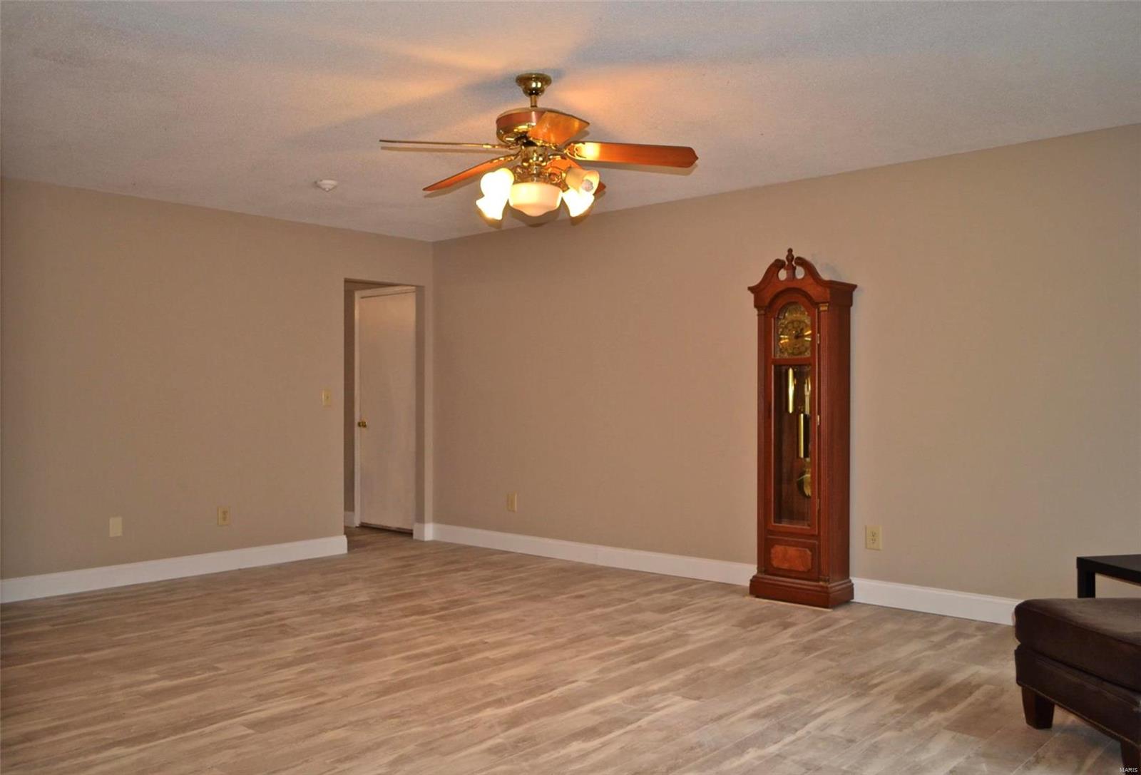 5th image of 26 Dorchester Ct, Saint Peters, MO 63376 | MLS# MIS20018900