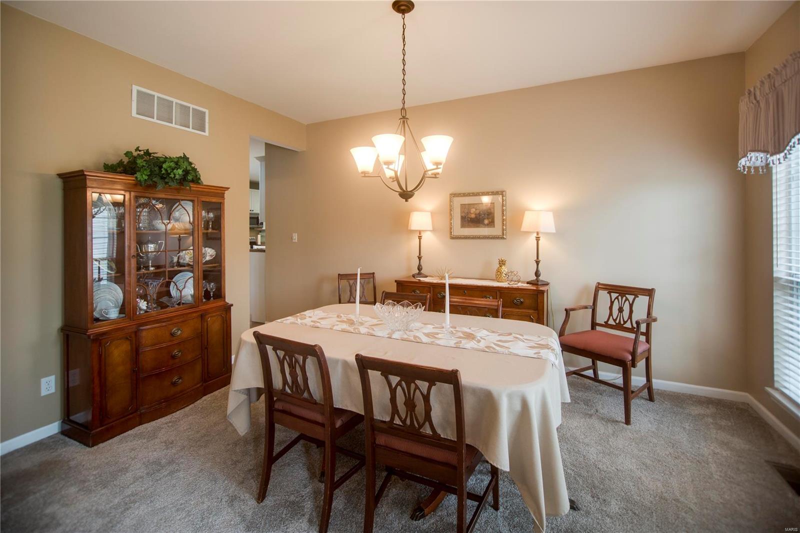 5th image of 501 Oxborough Ct, Saint Peters, MO 63376 | MLS# MIS20031682