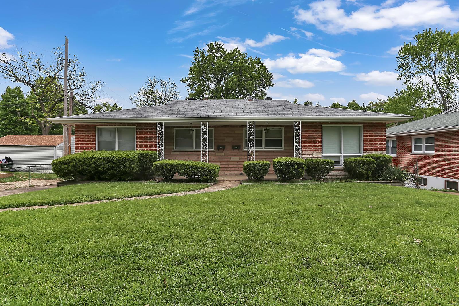 Homes for sale in Saint Louis, MO | 8841 Mcnulty Dr, Saint Louis, MO 63114 | MLS# MIS20031736