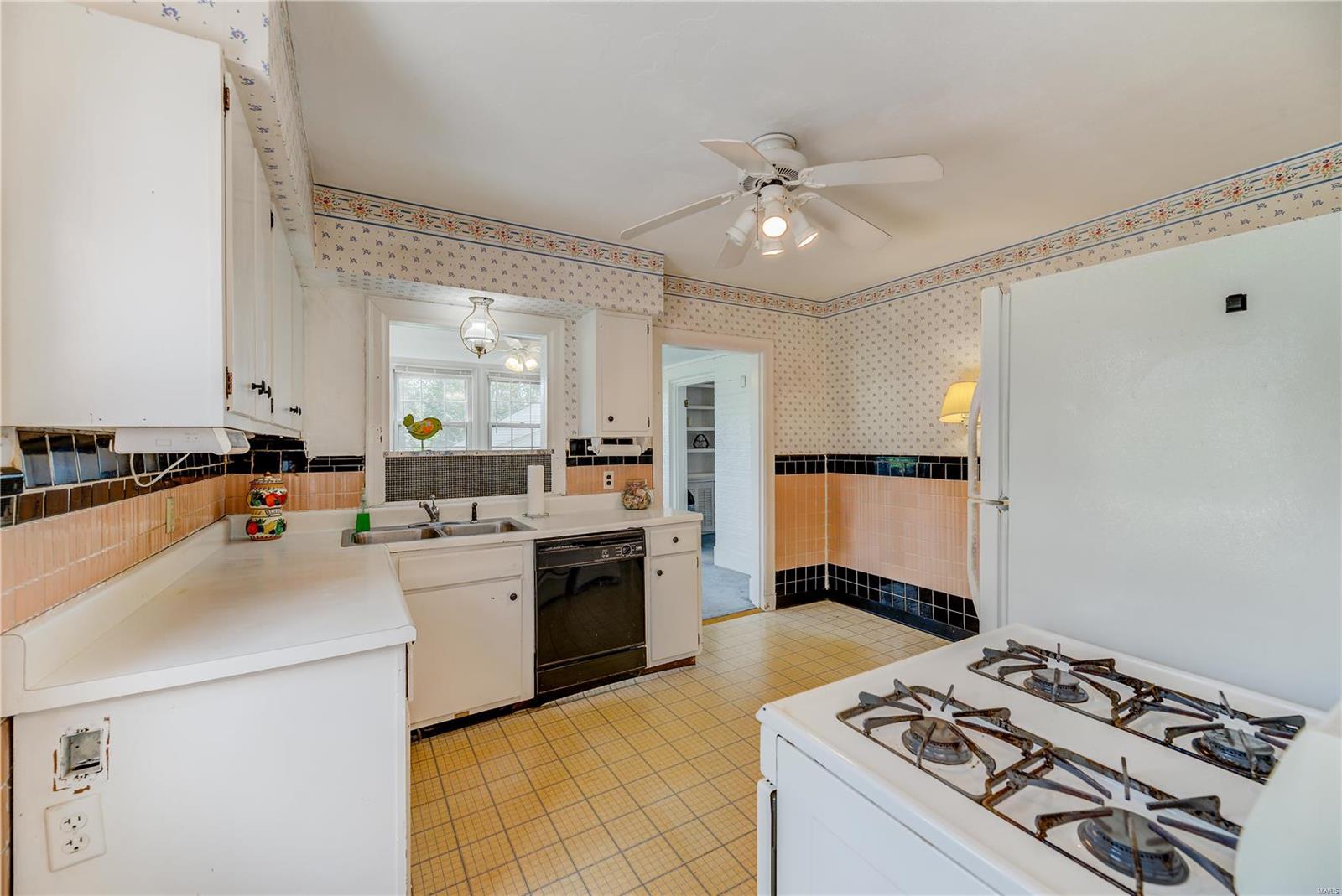 Homes for sale in Saint Louis, MO | 38 Chafford Woods, Saint Louis, MO 63144 | MLS# MIS20041991