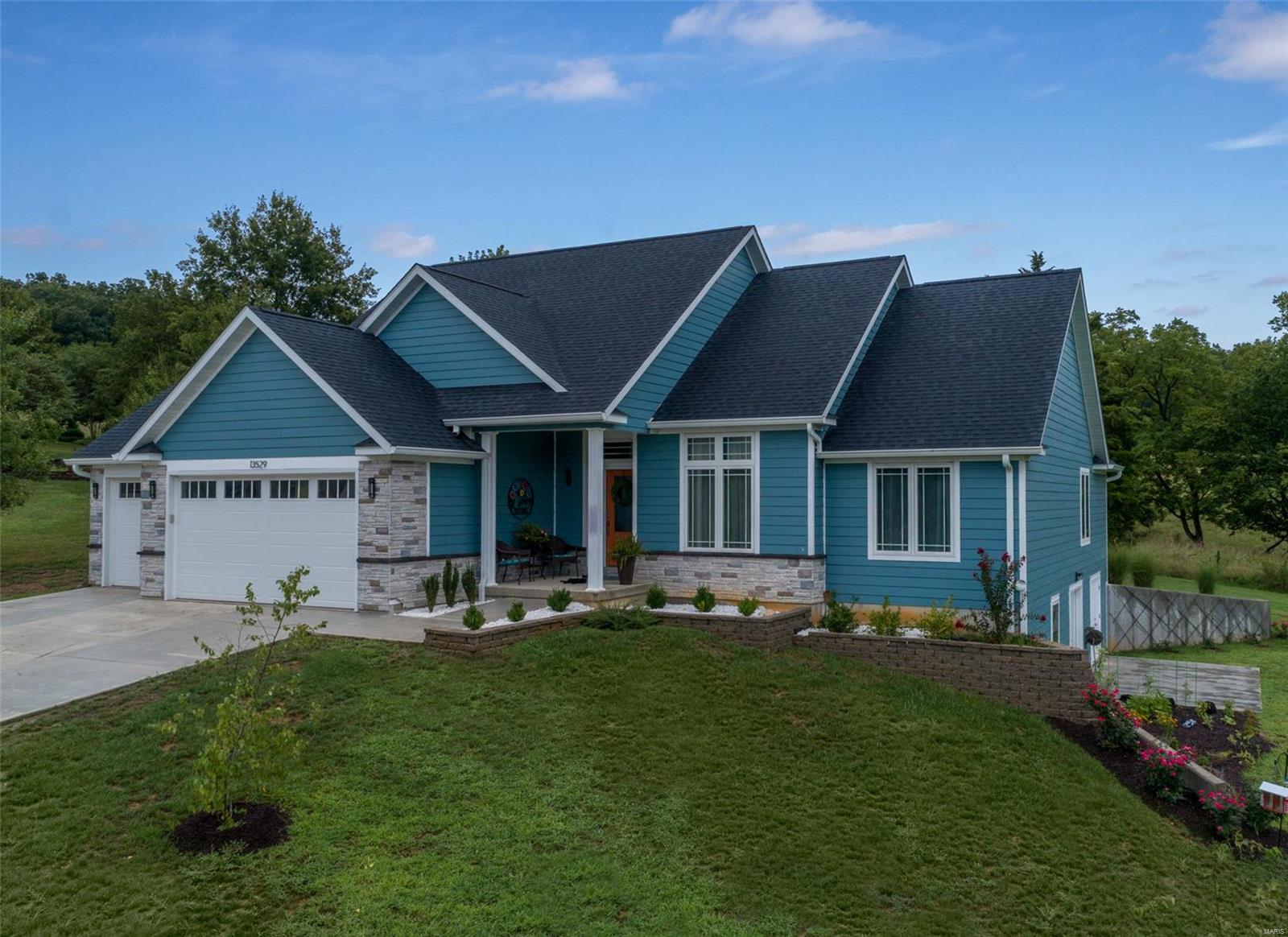 Homes for sale in Sainte Genevieve, MO | 13529 Lakewood Dr, Sainte Genevieve, MO 63670 | MLS# MIS20052347