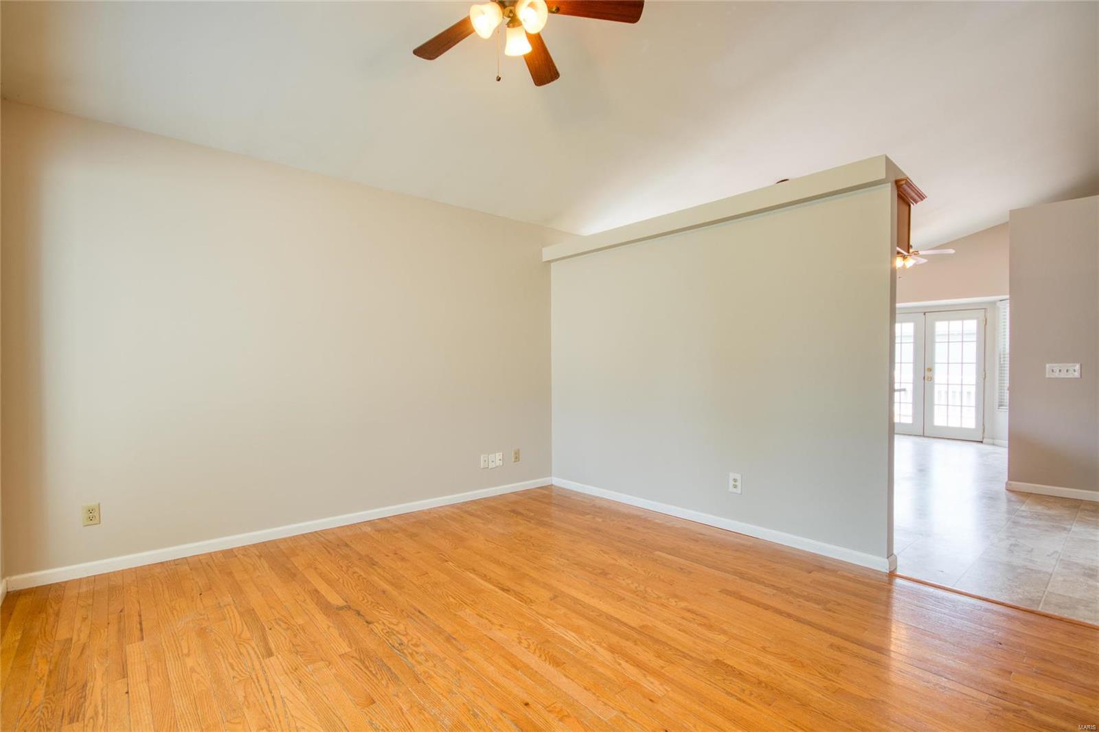 5th image of 9 Queensboro Dr, Saint Peters, MO 63376 | MLS# MIS20060794