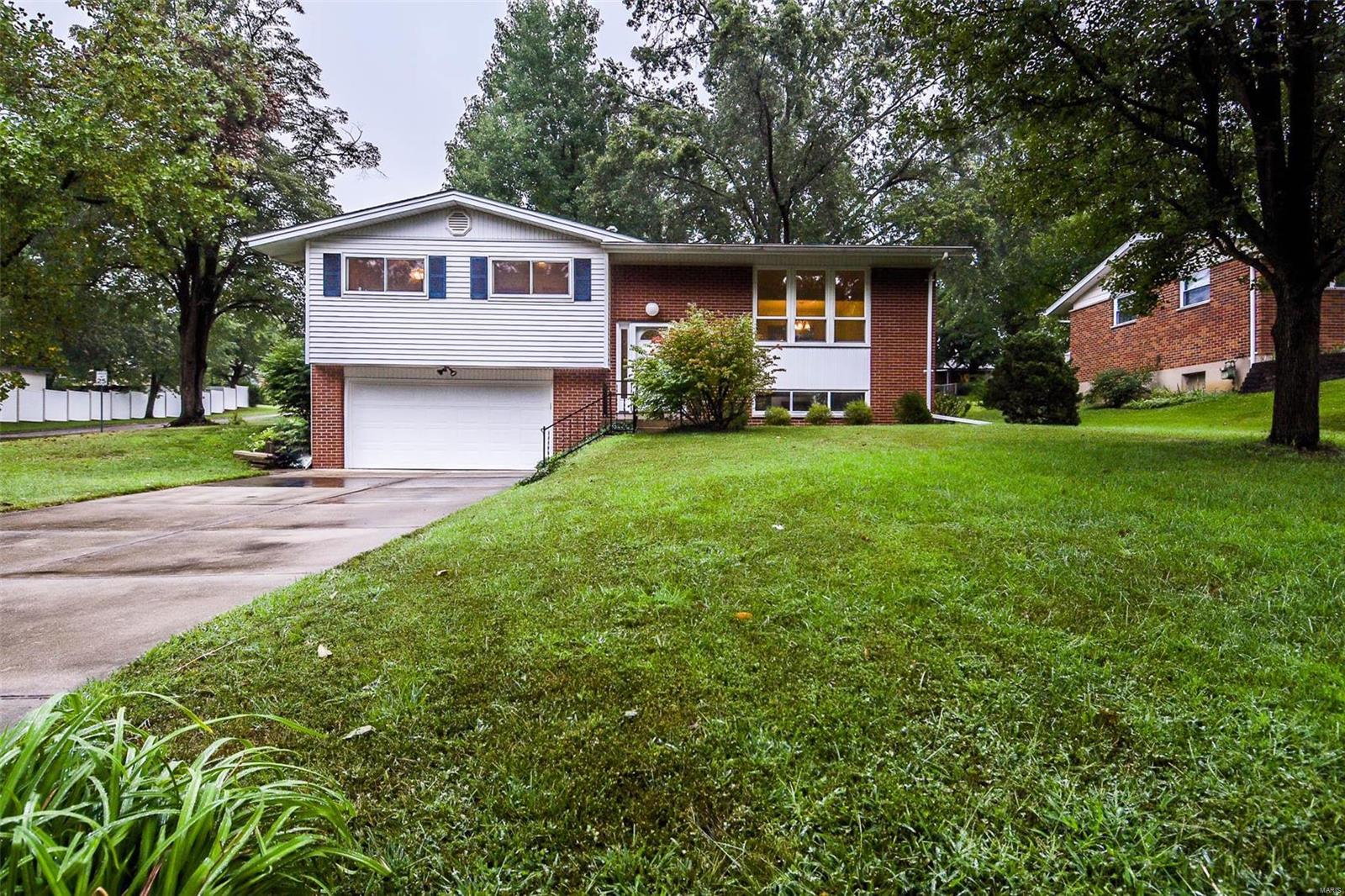 Homes for sale in Saint Louis, MO | 5100 Caribee Dr, Saint Louis, MO 63128 | MLS# MIS20071806