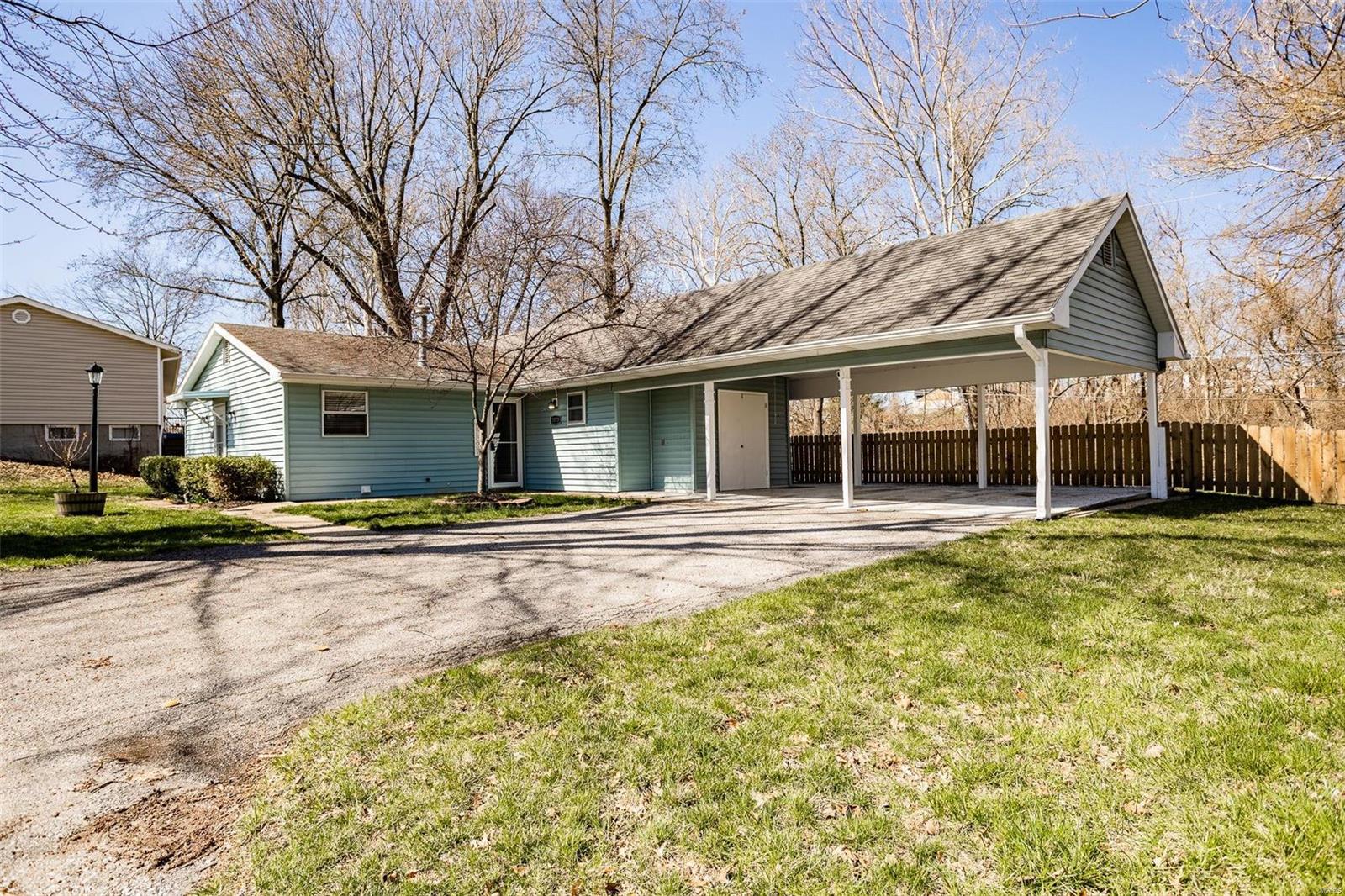 Homes for sale in Saint Charles, MO | 3373 Clemens Dr, Saint Charles, MO 63301 | MLS# MIS21017387