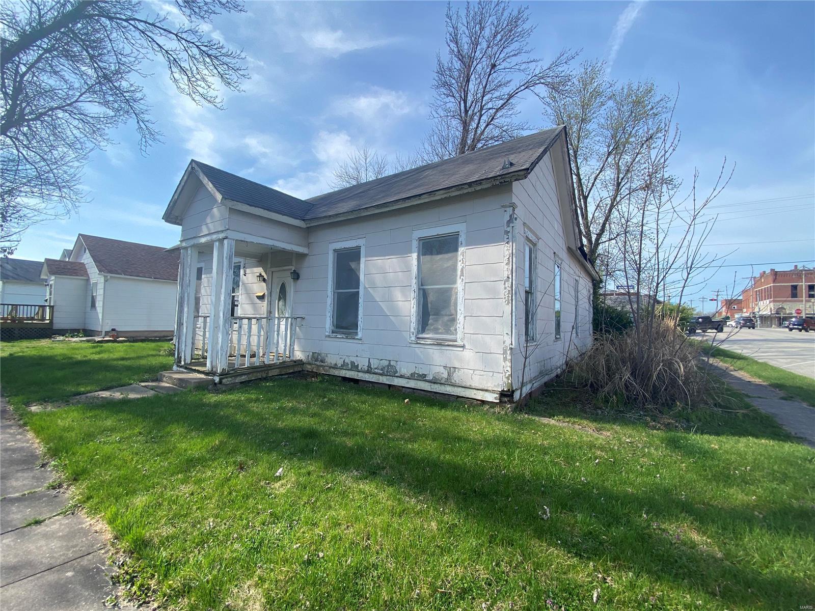 Homes for sale in Montgomery, MO | 127 N Wentz St, Montgomery, MO 63361 | MLS# MIS21021146