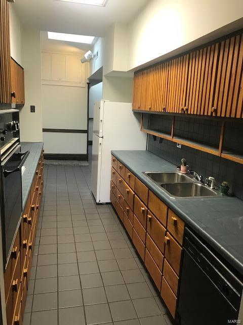 Homes for sale in Saint Louis, MO | 4173 Humphrey St, Saint Louis, MO 63116 | MLS# MIS21027756