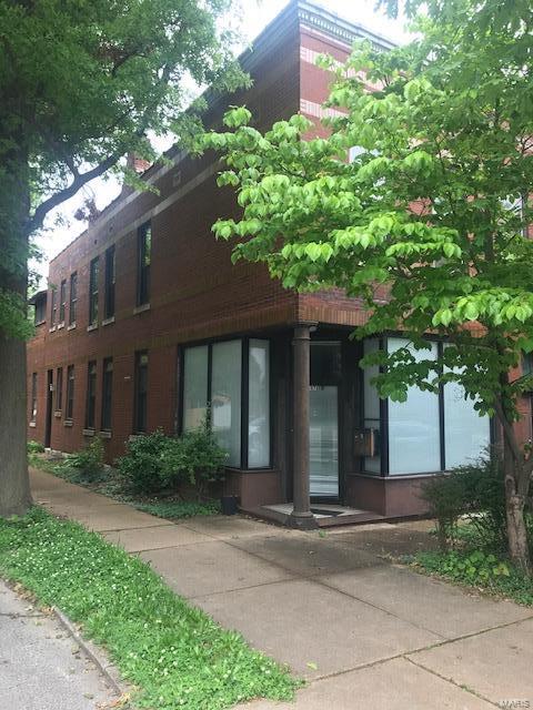 Homes for sale in Saint Louis, MO | 4173 Humphrey St, Saint Louis, MO 63116 | MLS# MIS21027756