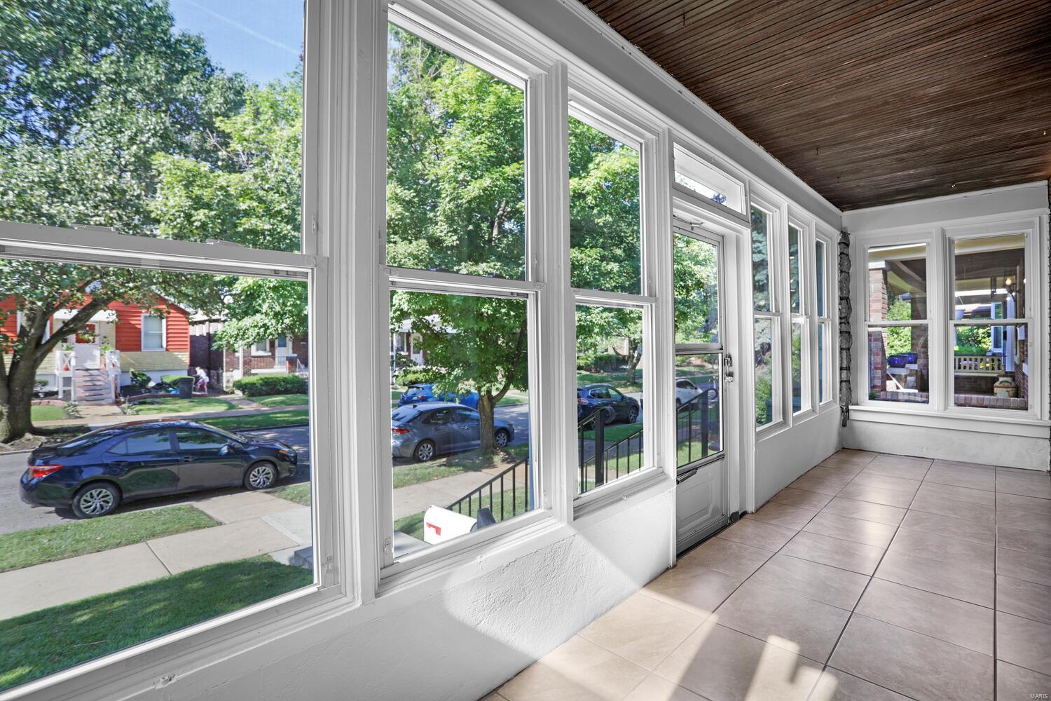 Homes for sale in Saint Louis, MO | 5453 Nottingham Ave, Saint Louis, MO 63109 | MLS# MIS21046120