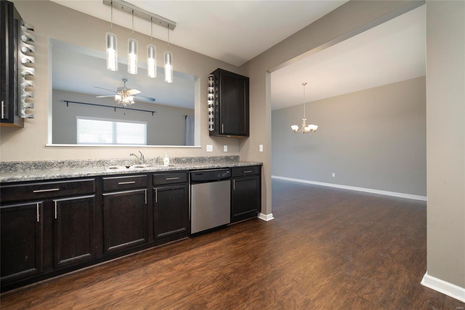 5th image of 1715 Coupru Ct, Saint Peters, MO 63376 | MLS# MIS21062767
