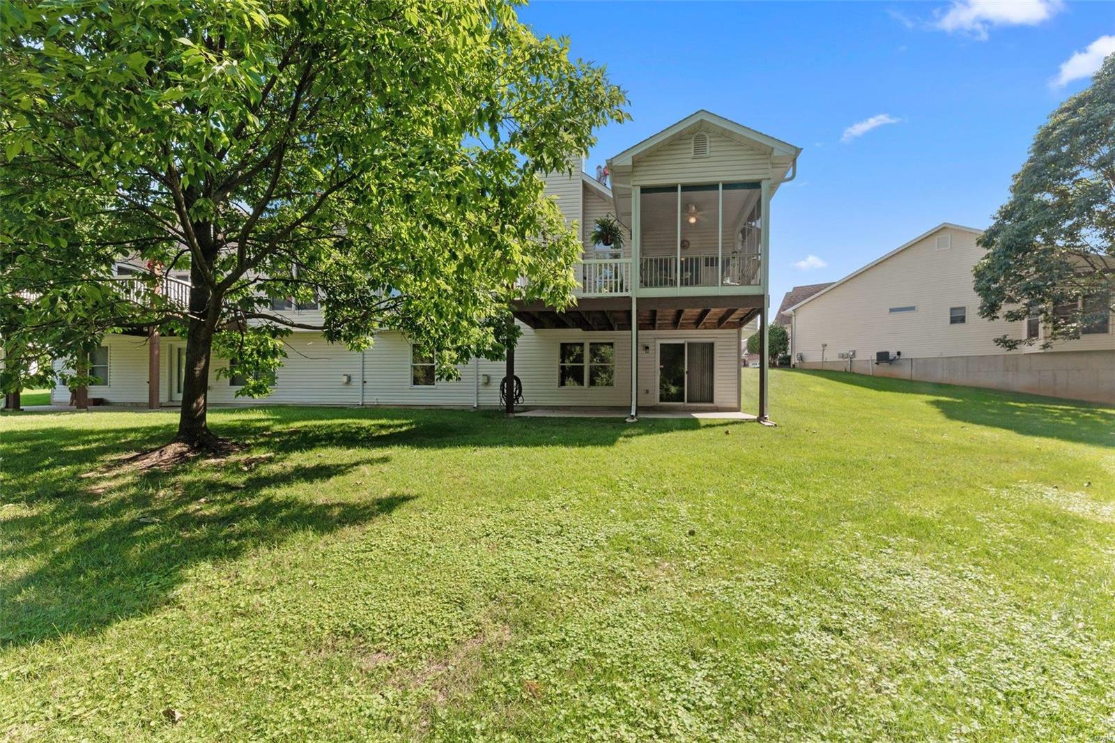Homes for sale in Saint Charles, MO | 315 Glasgow Dr, Saint Charles, MO 63301 | MLS# MIS21063758