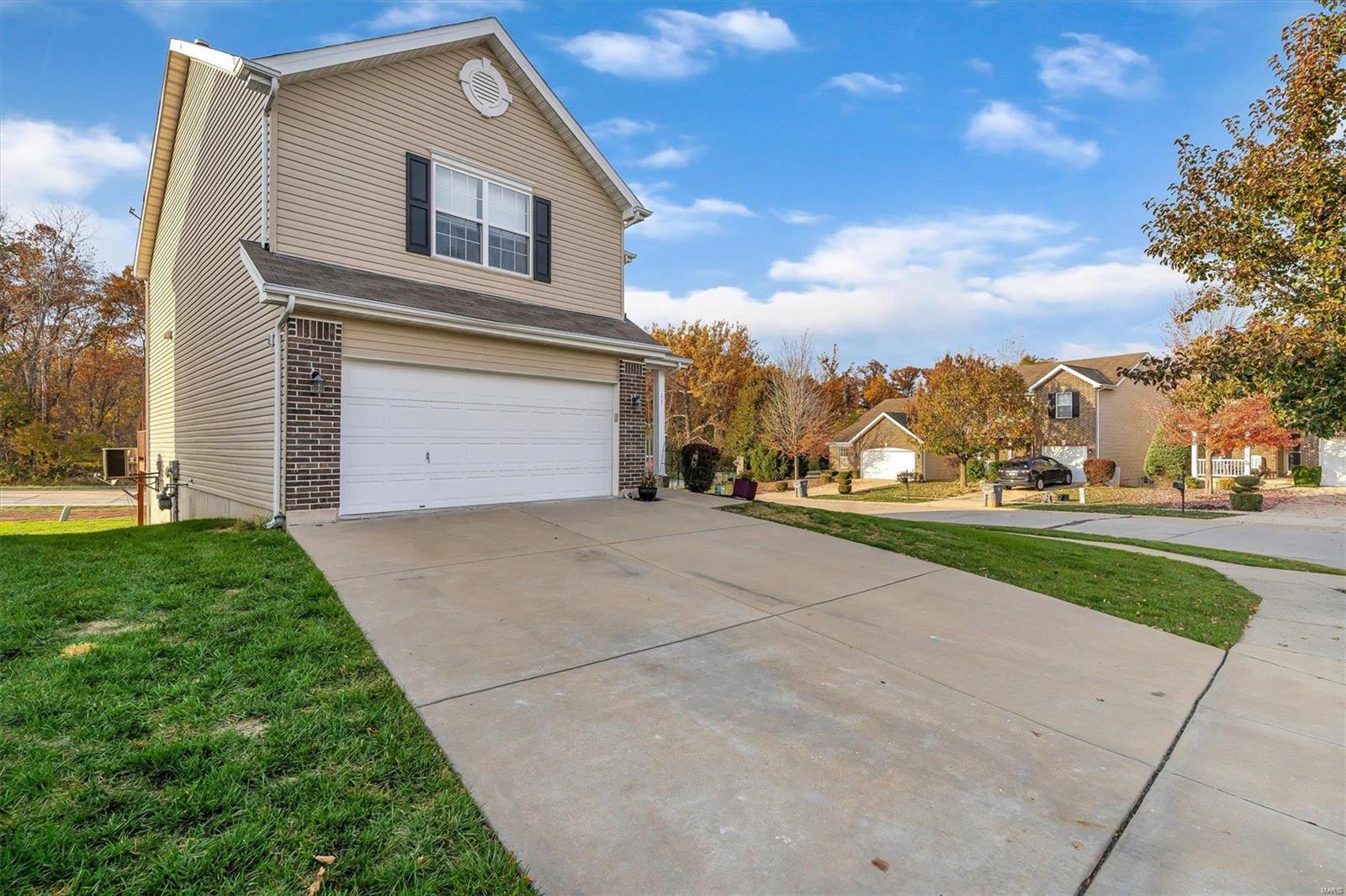 Homes for sale in O Fallon, MO | 11 Brushy Brook, O Fallon, MO 63366 | MLS# MIS21079899