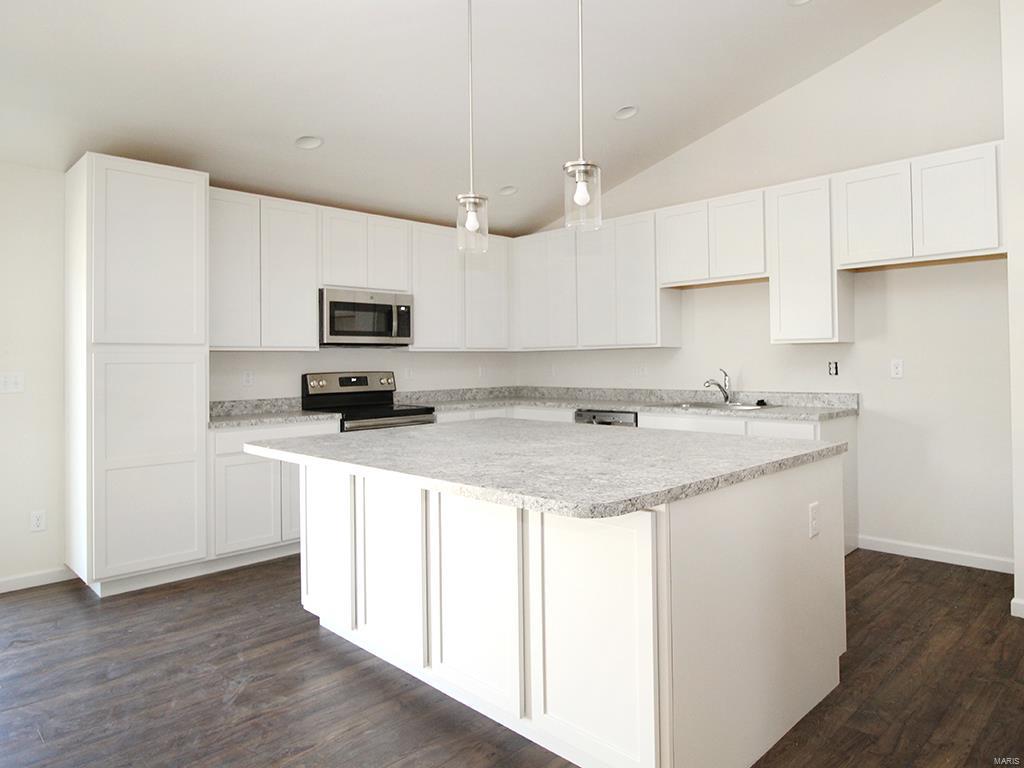 Homes for sale in Eureka, MO | 5324 Lakepath Way, Eureka, MO 63025 | MLS# MIS21088286