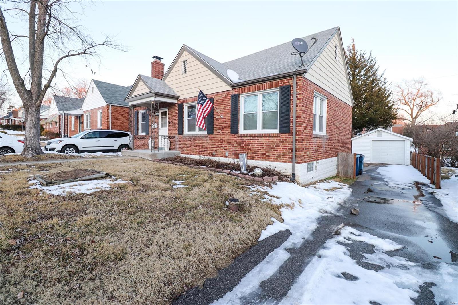 Homes for sale in Saint Louis, MO | 8628 Charlton Ln, Saint Louis, MO 63123 | MLS# MIS22007755