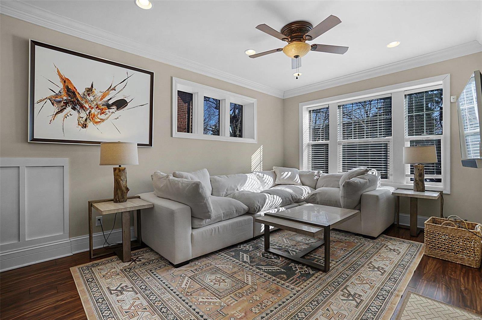 Homes for sale in Saint Louis, MO | 4623 Shenandoah Ave #1B, Saint Louis, MO 63110 | MLS# MIS22010499