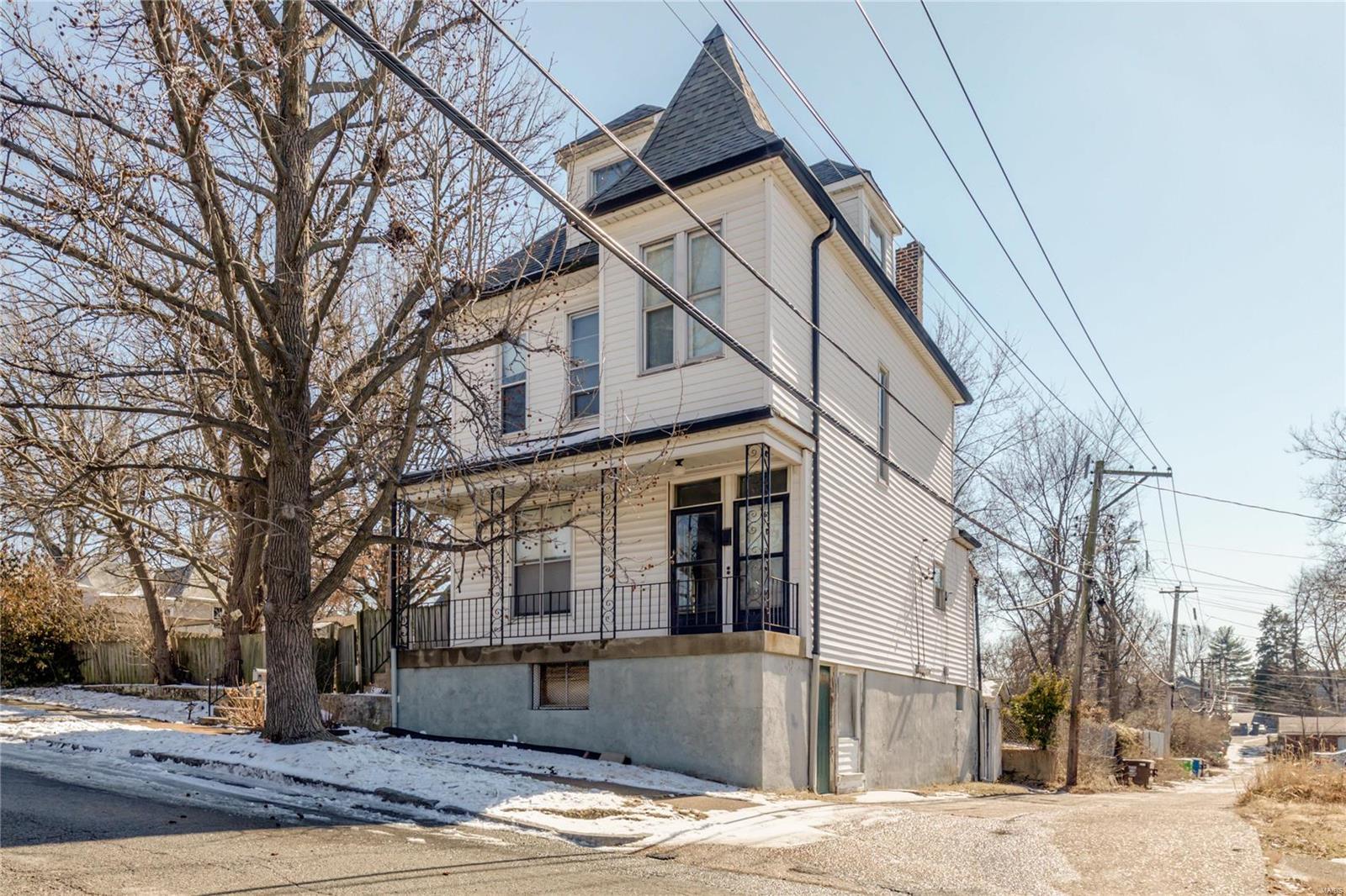 Homes for sale in Saint Louis, MO | 5816 Reber Pl, Saint Louis, MO 63139 | MLS# MIS22011896