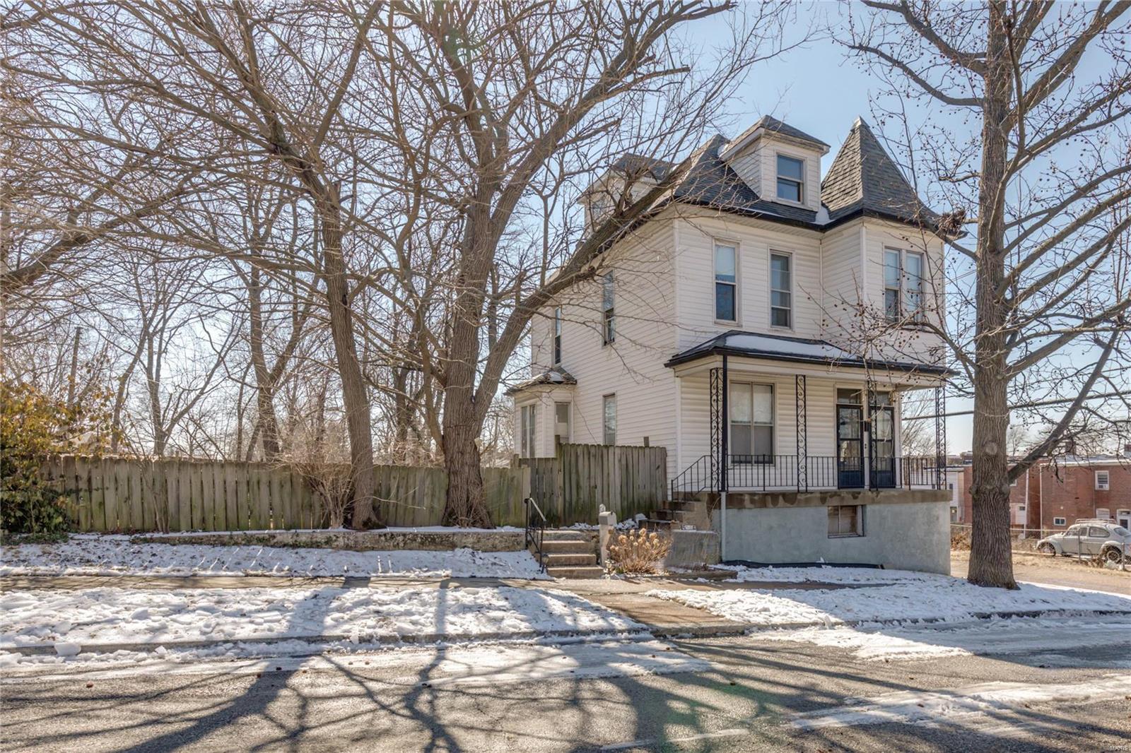 Homes for sale in Saint Louis, MO | 5816 Reber Pl, Saint Louis, MO 63139 | MLS# MIS22011896