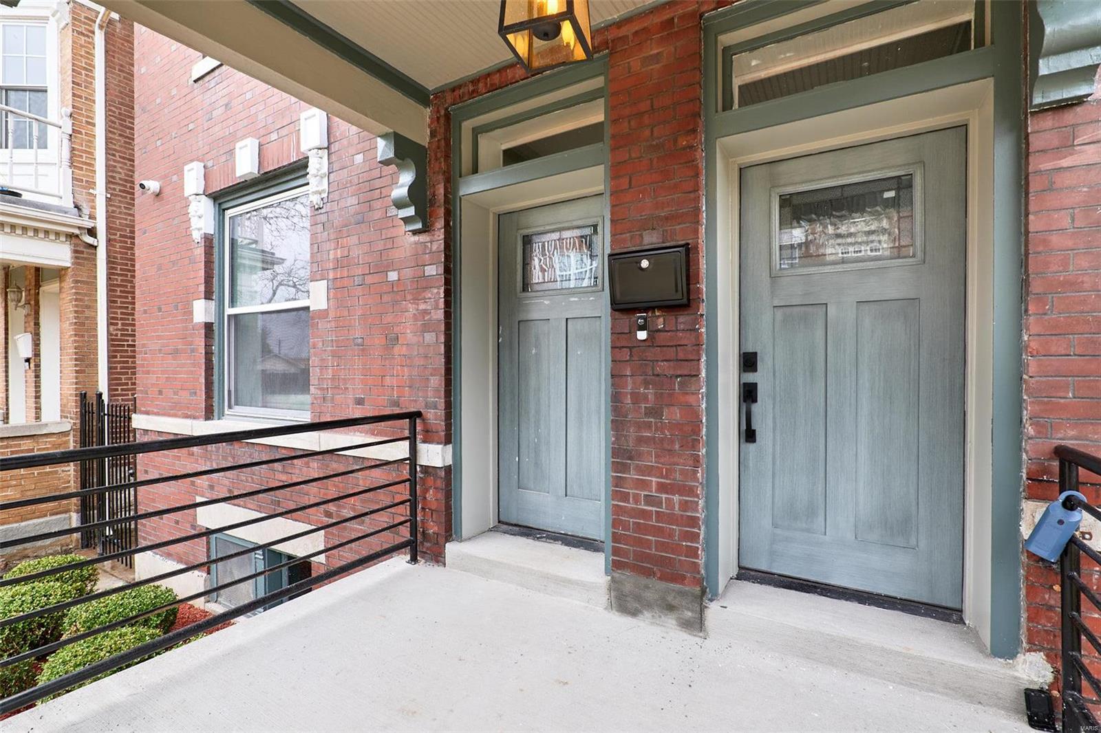 Homes for sale in St. Louis, MO | 5818 Westminster Pl, St. Louis, MO 63112 | MLS# MIS22015403