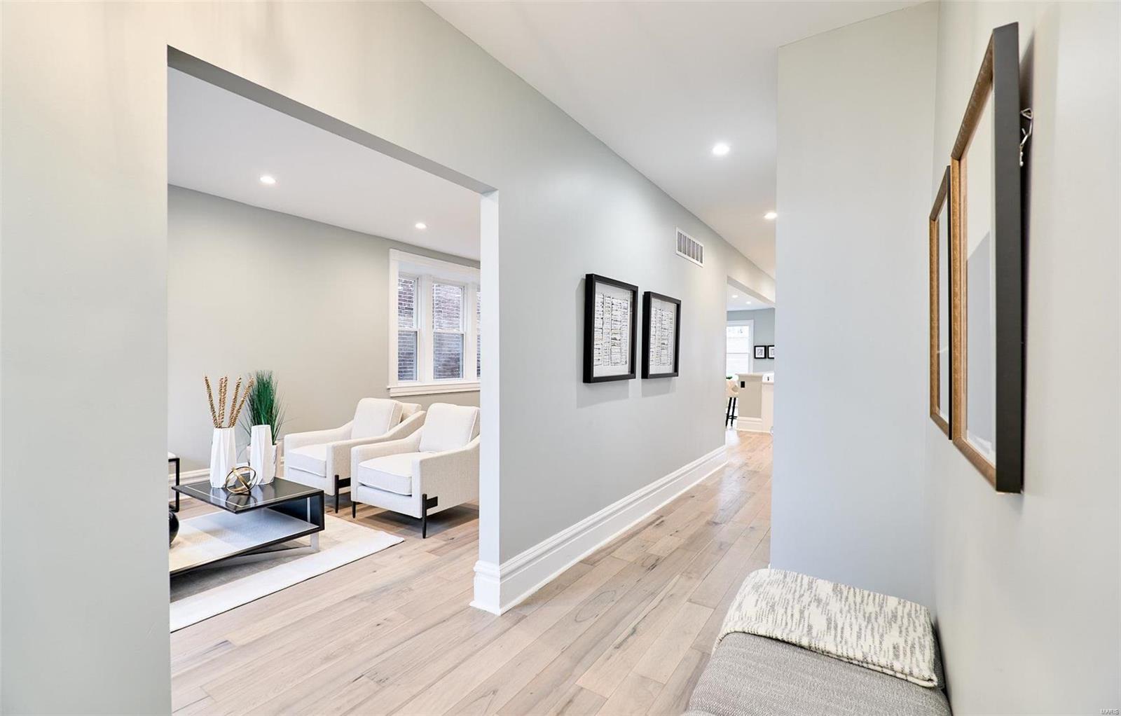 Homes for sale in St. Louis, MO | 5818 Westminster Pl, St. Louis, MO 63112 | MLS# MIS22015403