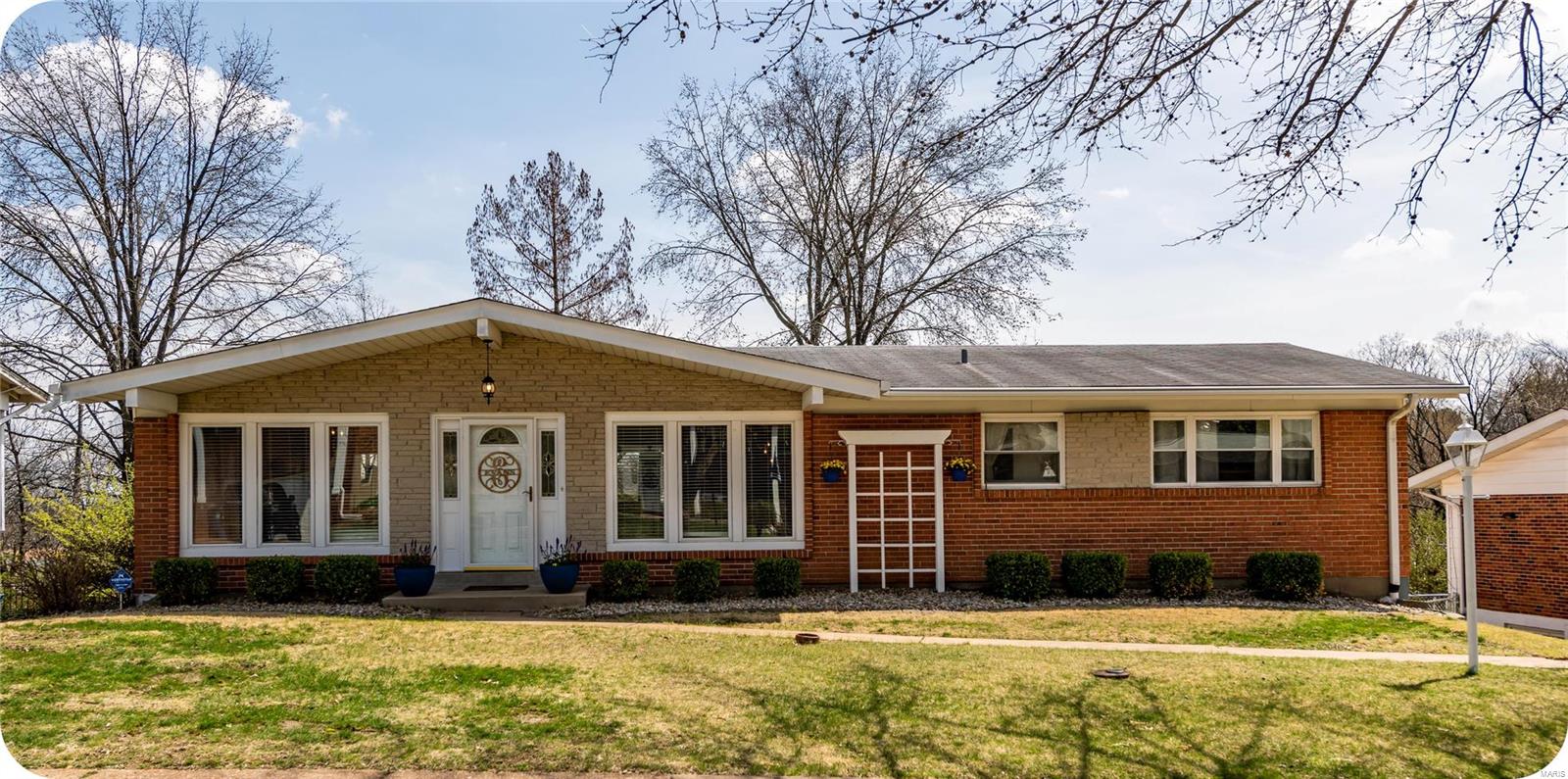 Homes for sale in Saint Louis, MO | 4640 Tauneybrook Dr, Saint Louis, MO 63128 | MLS# MIS22020345