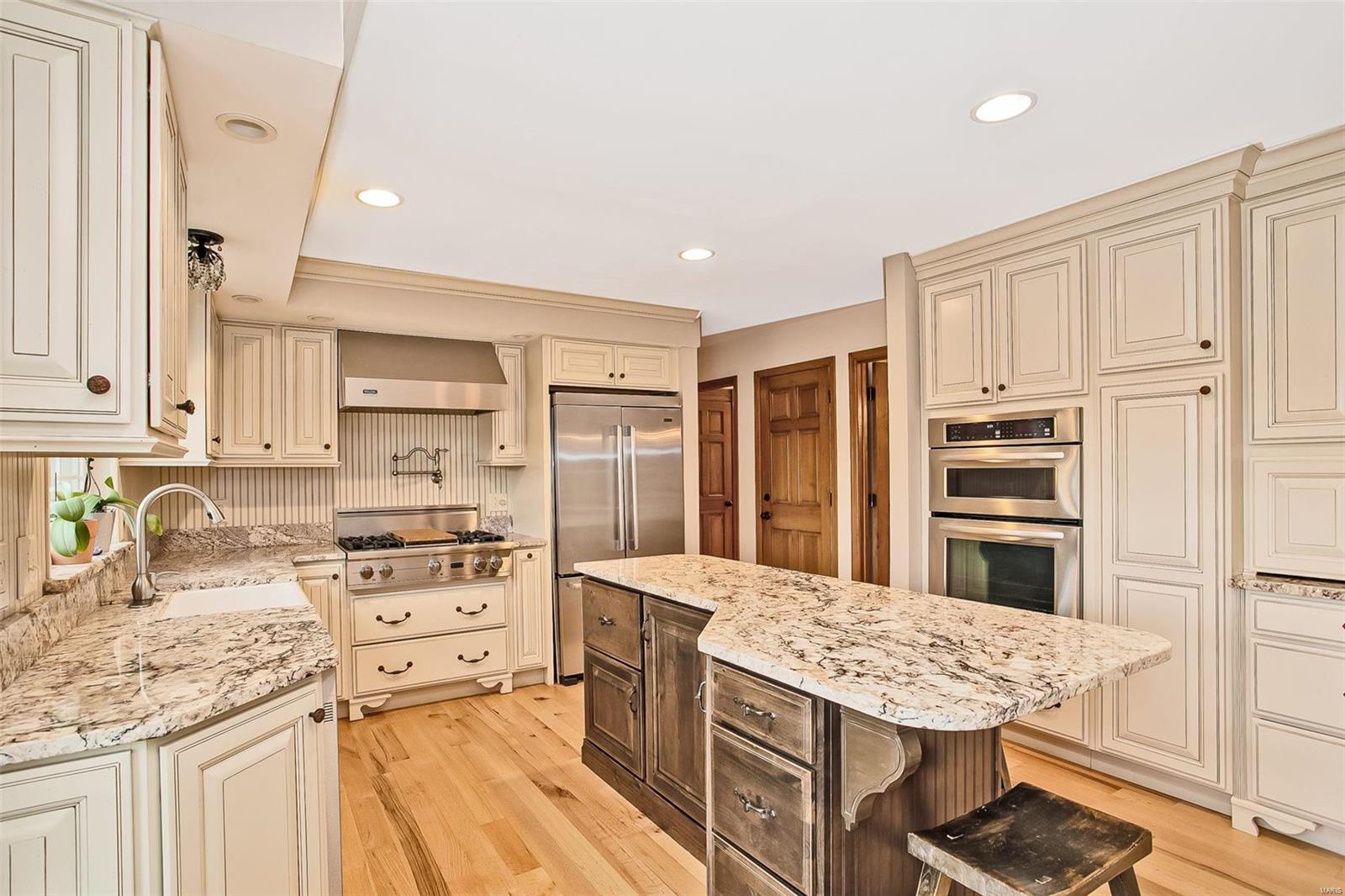 Homes for sale in Chesterfield, MO | 1841 Newburyport Rd, Chesterfield, MO 63005 | MLS# MIS22021198