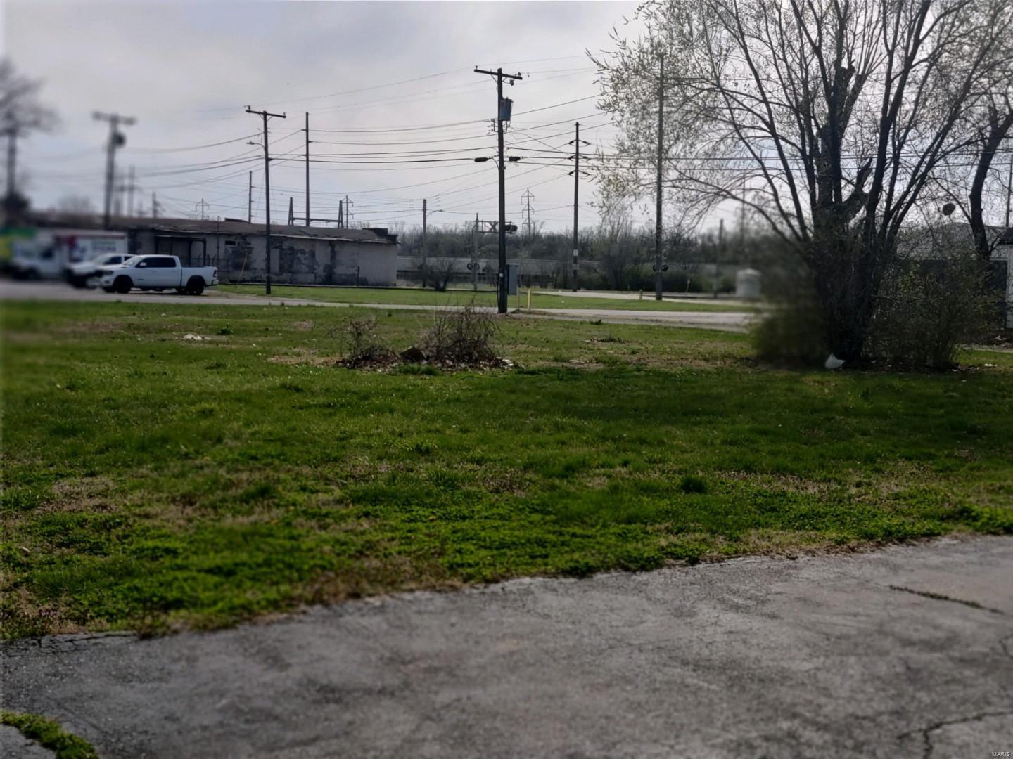 Homes for sale in Granite, IL | 1415 Grand Ave, Granite, IL 62040 | MLS# MIS22022539