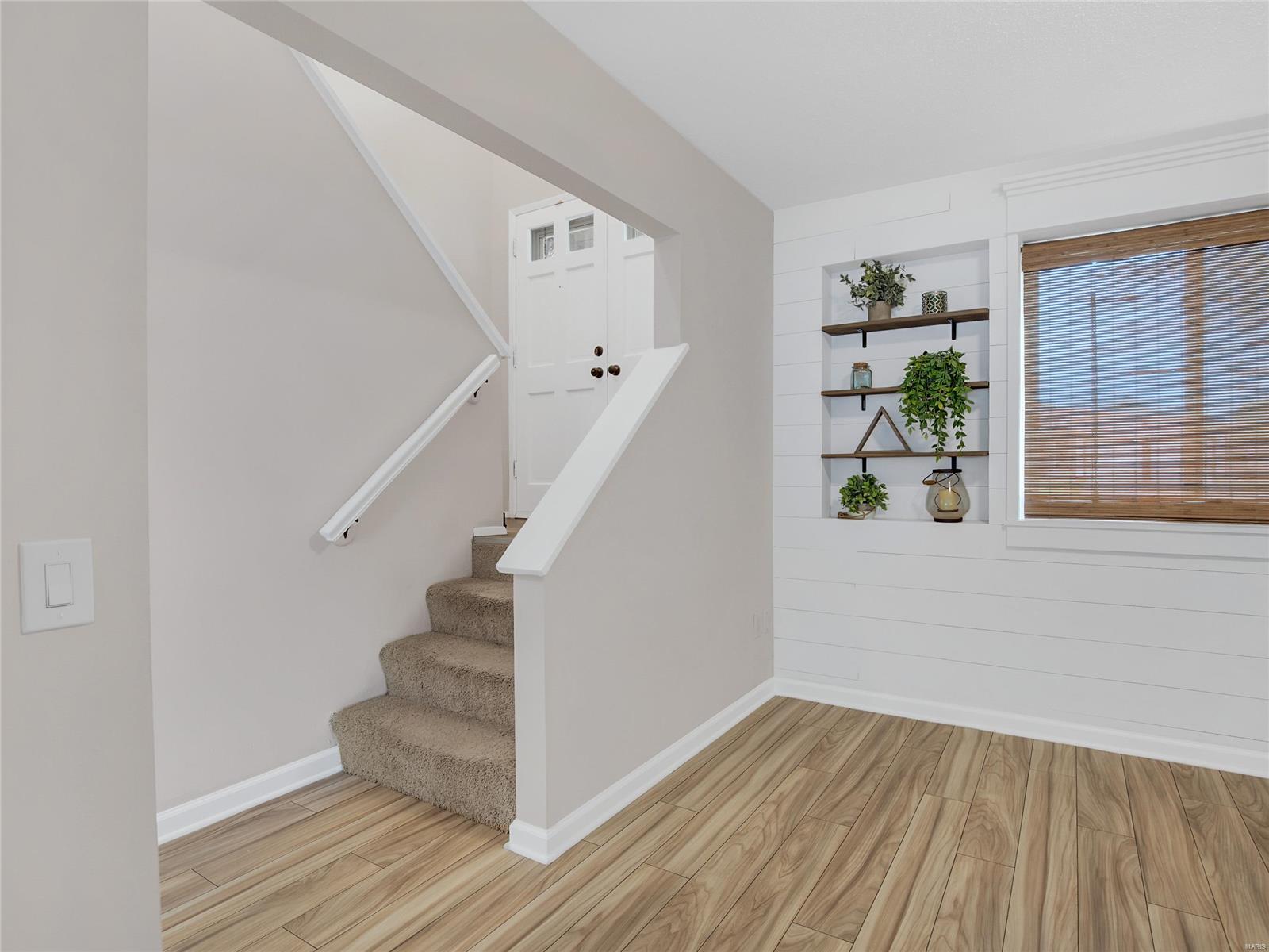 3rd image of 1301 Cave Springs Estate Dr, Saint Peters, MO 63376 | MLS# MIS22026881